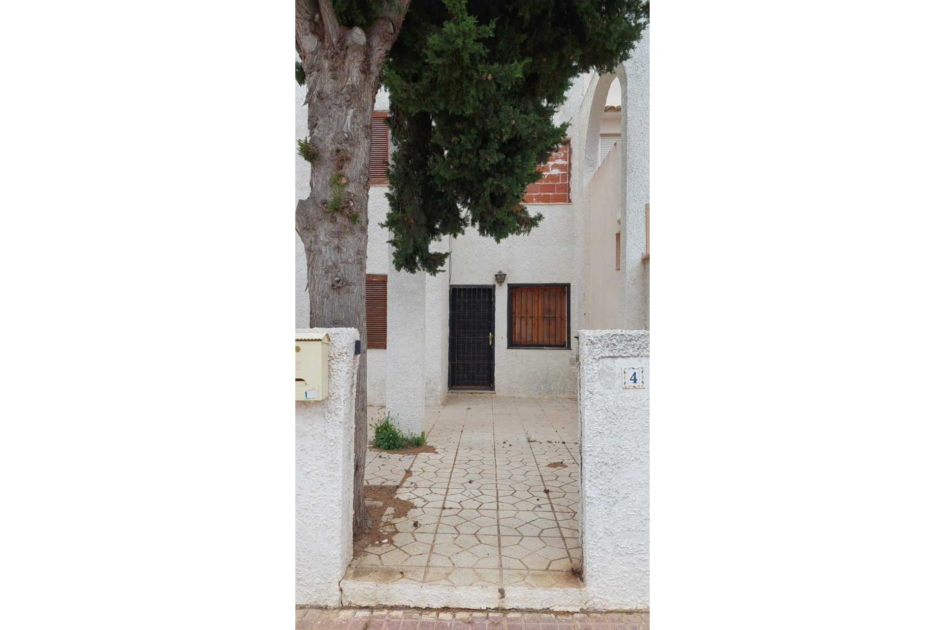 Használt Ingatlanok - Sorház -
Torrevieja - Aguas Nuevas