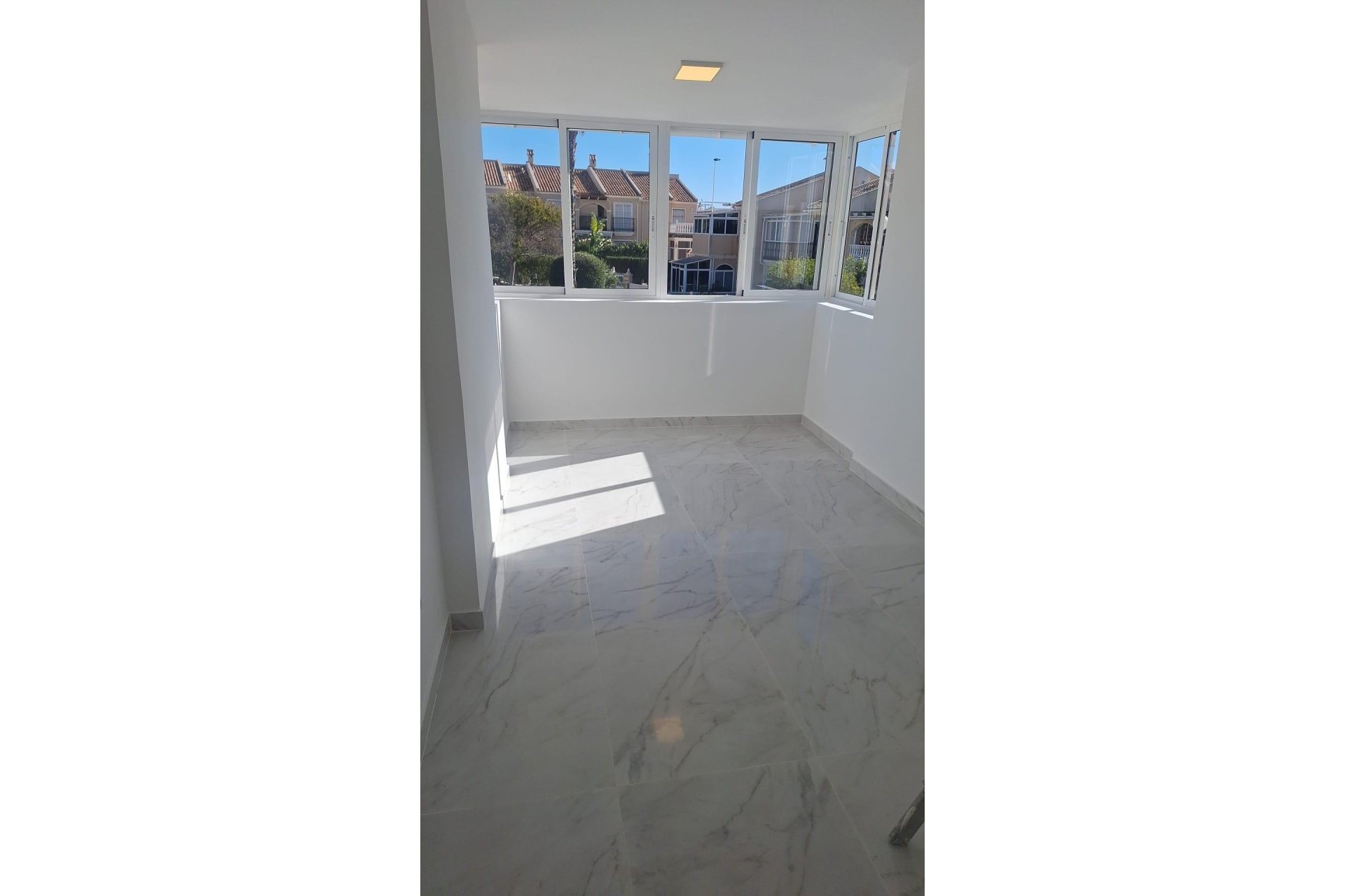 Használt Ingatlanok - Sorház -
Torrevieja - Aguas Nuevas