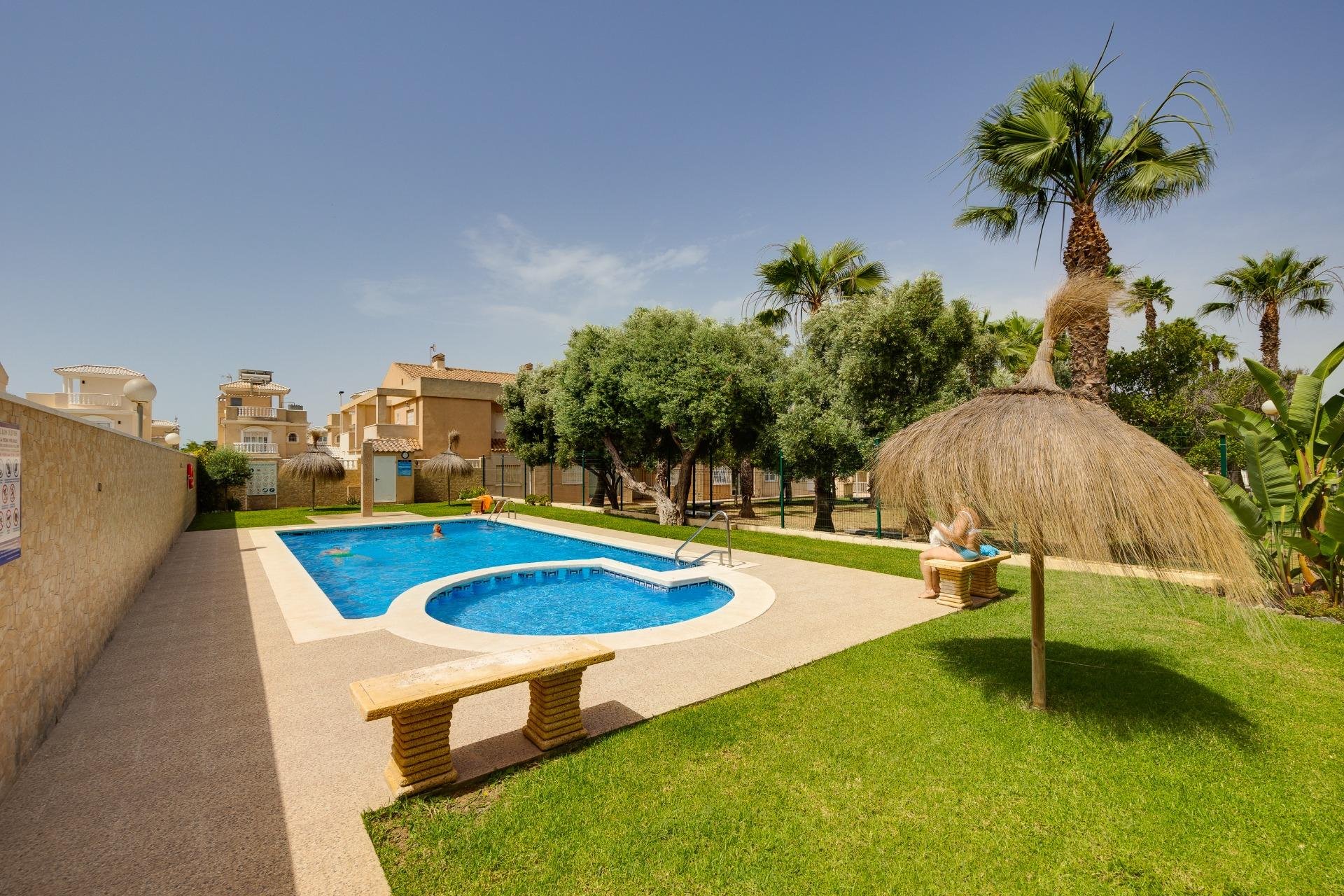 Használt Ingatlanok - Sorház -
Torrevieja - Aguas Nuevas