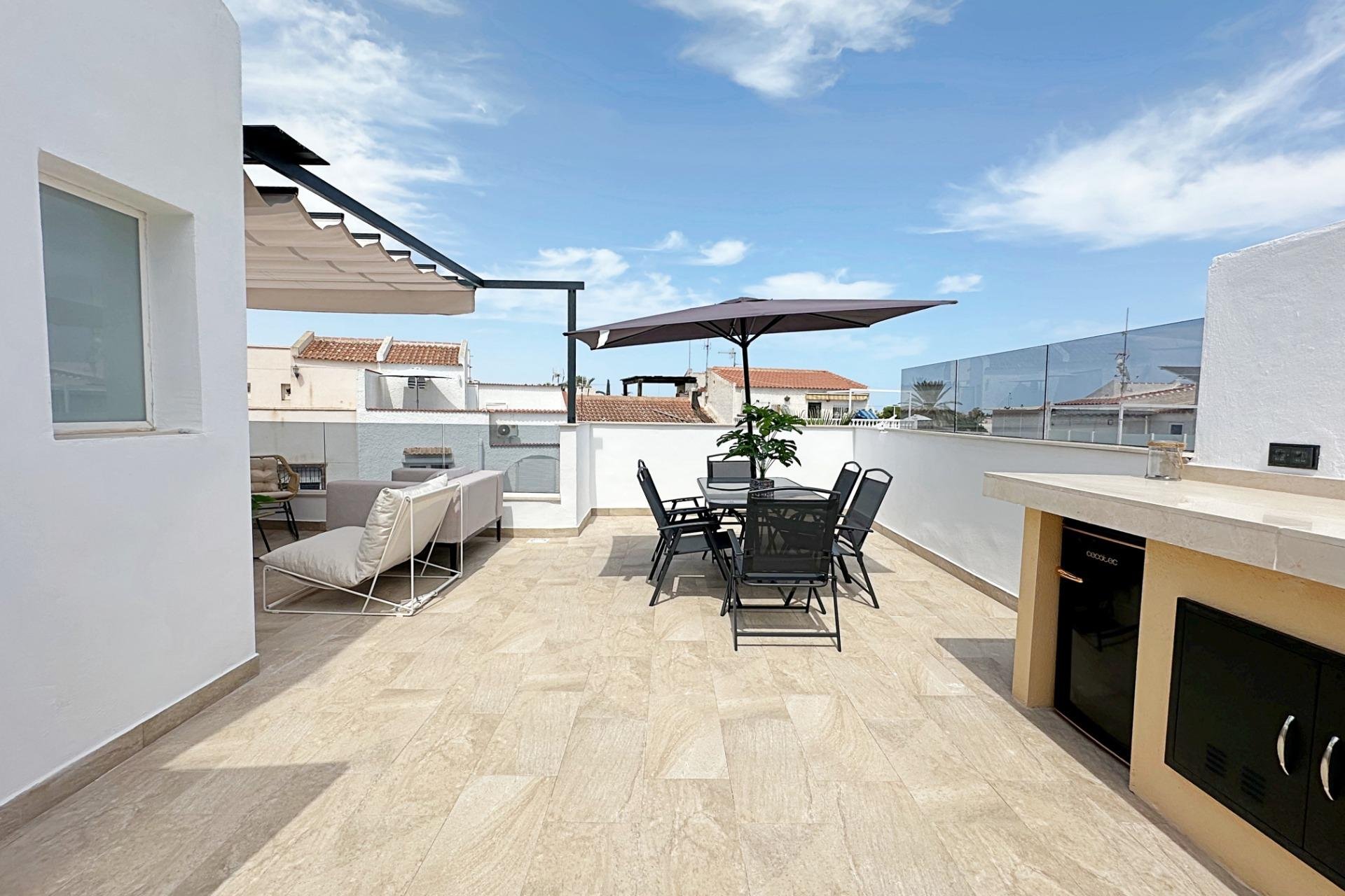 Használt Ingatlanok - Sorház -
Torrevieja - Calas Blanca