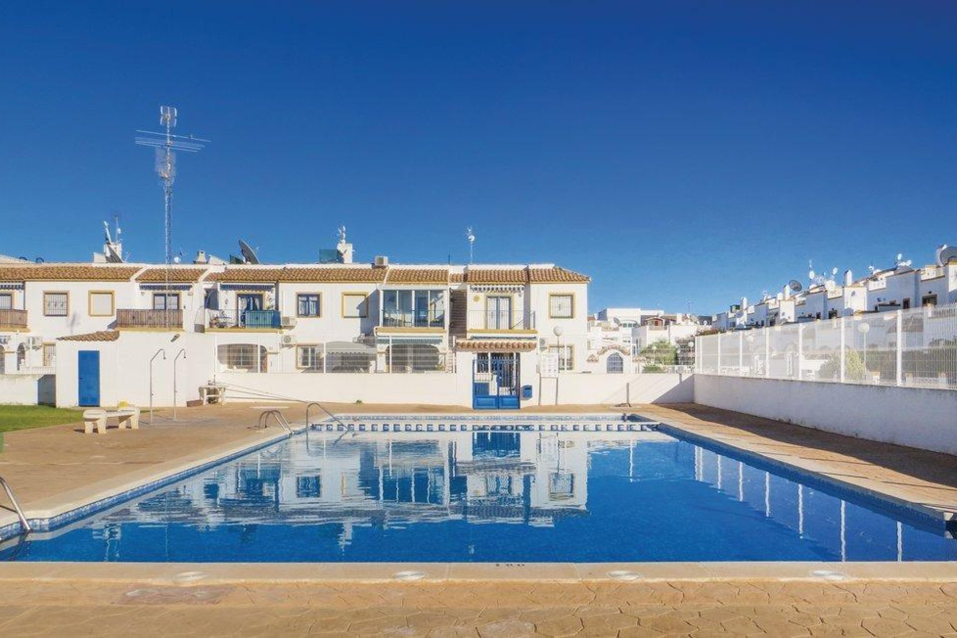 Használt Ingatlanok - Sorház -
Torrevieja - Carrefour