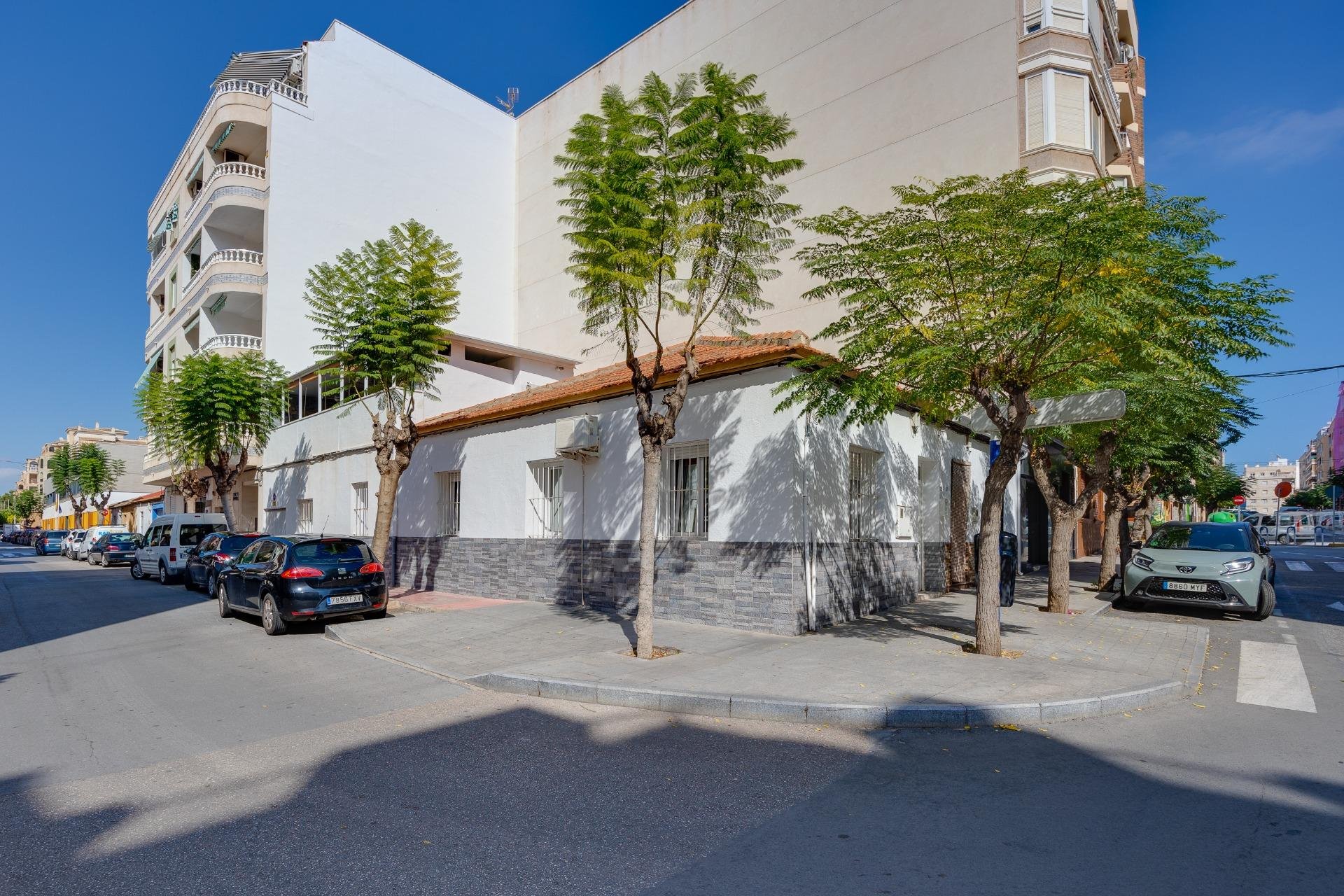 Használt Ingatlanok - Sorház -
Torrevieja - Centrum