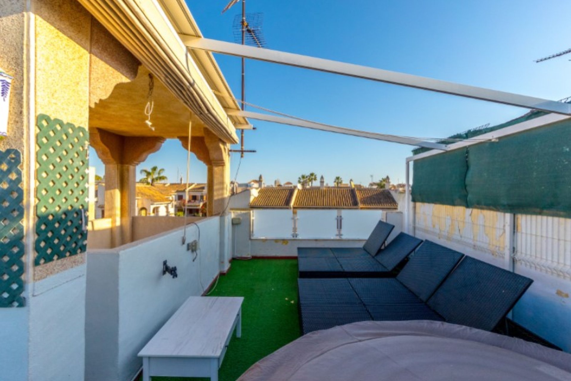 Használt Ingatlanok - Sorház -
Torrevieja - Costa Blanca