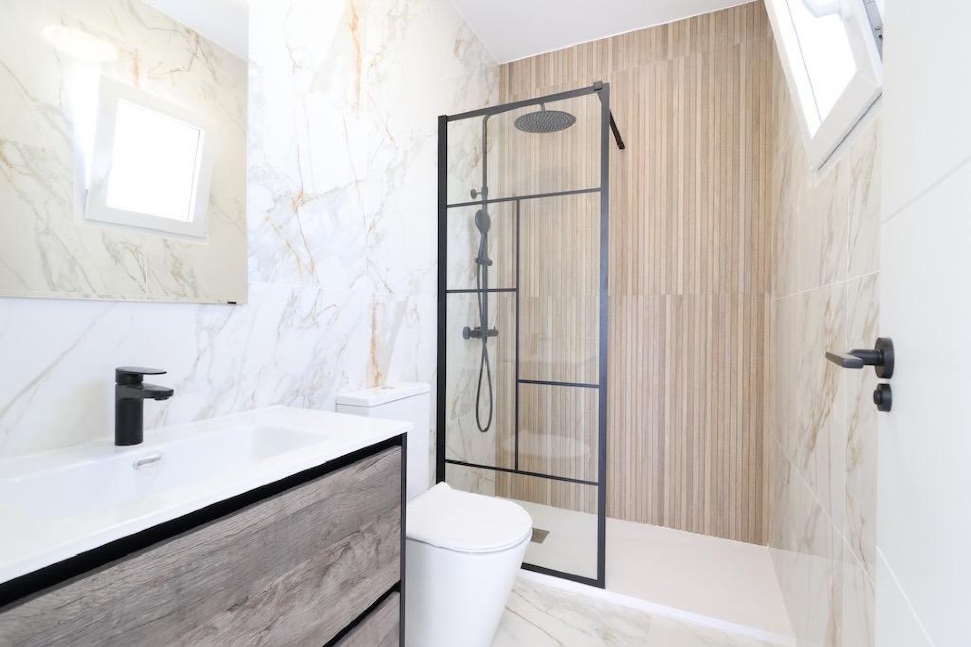 Használt Ingatlanok - Sorház -
Torrevieja - Costa Blanca