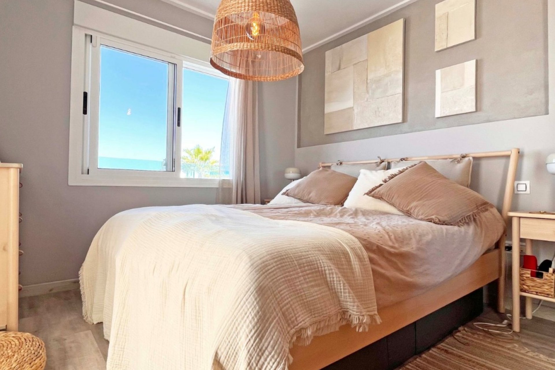 Használt Ingatlanok - Sorház -
Torrevieja - Costa Blanca