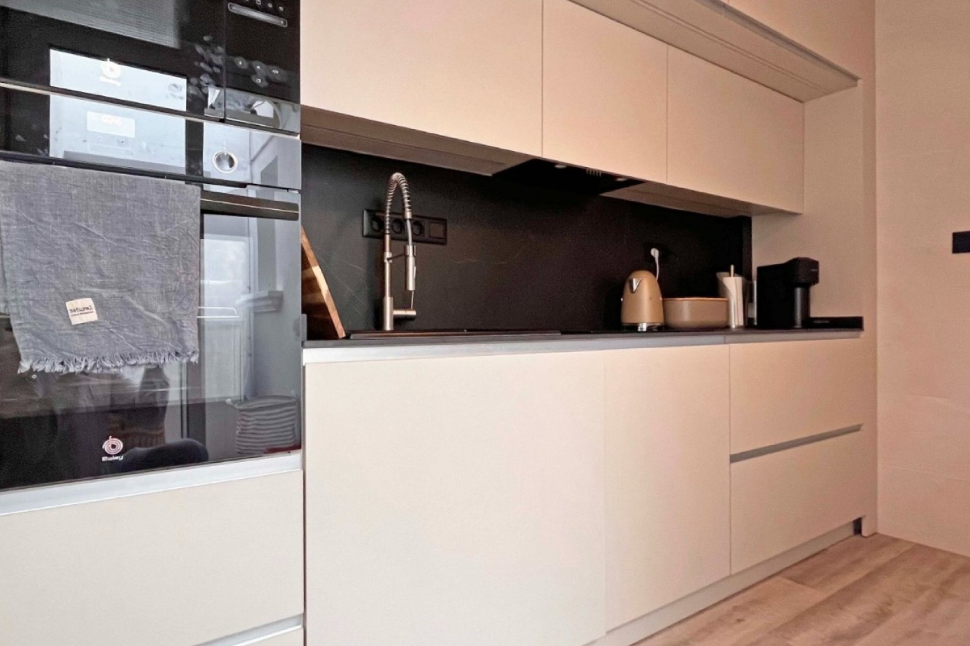 Használt Ingatlanok - Sorház -
Torrevieja - Costa Blanca