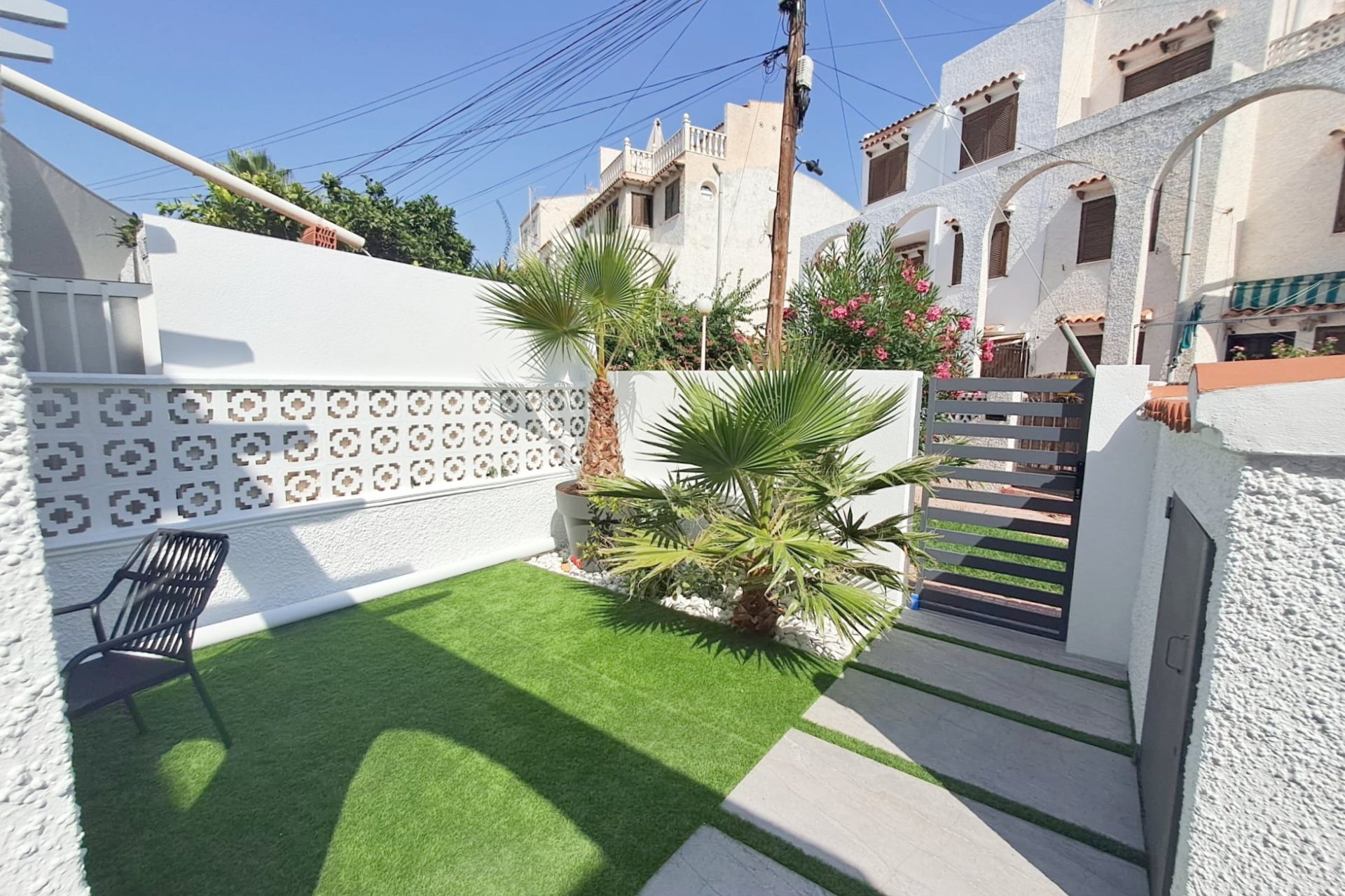 Használt Ingatlanok - Sorház -
Torrevieja - Costa Blanca