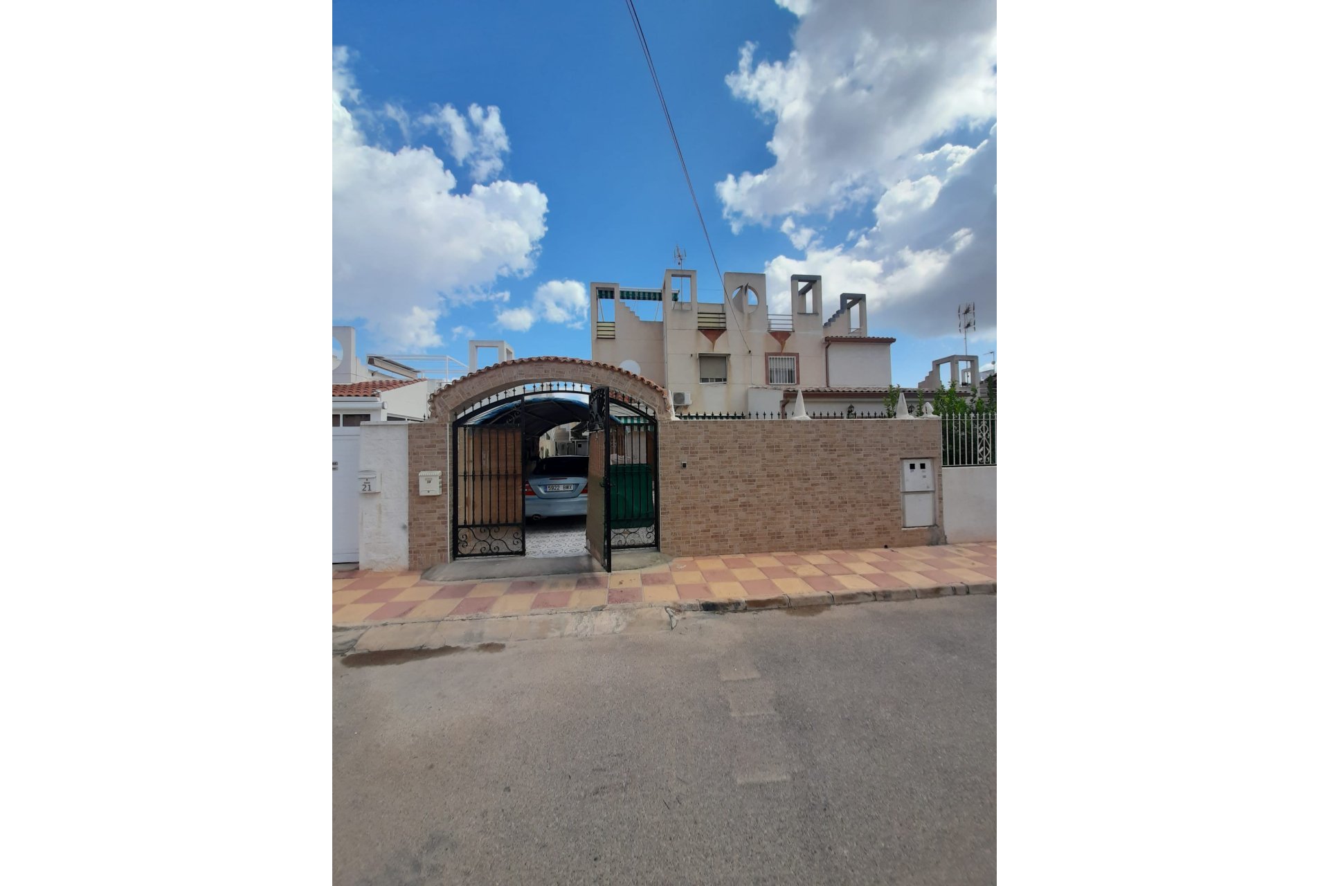 Használt Ingatlanok - Sorház -
Torrevieja - Costa Blanca