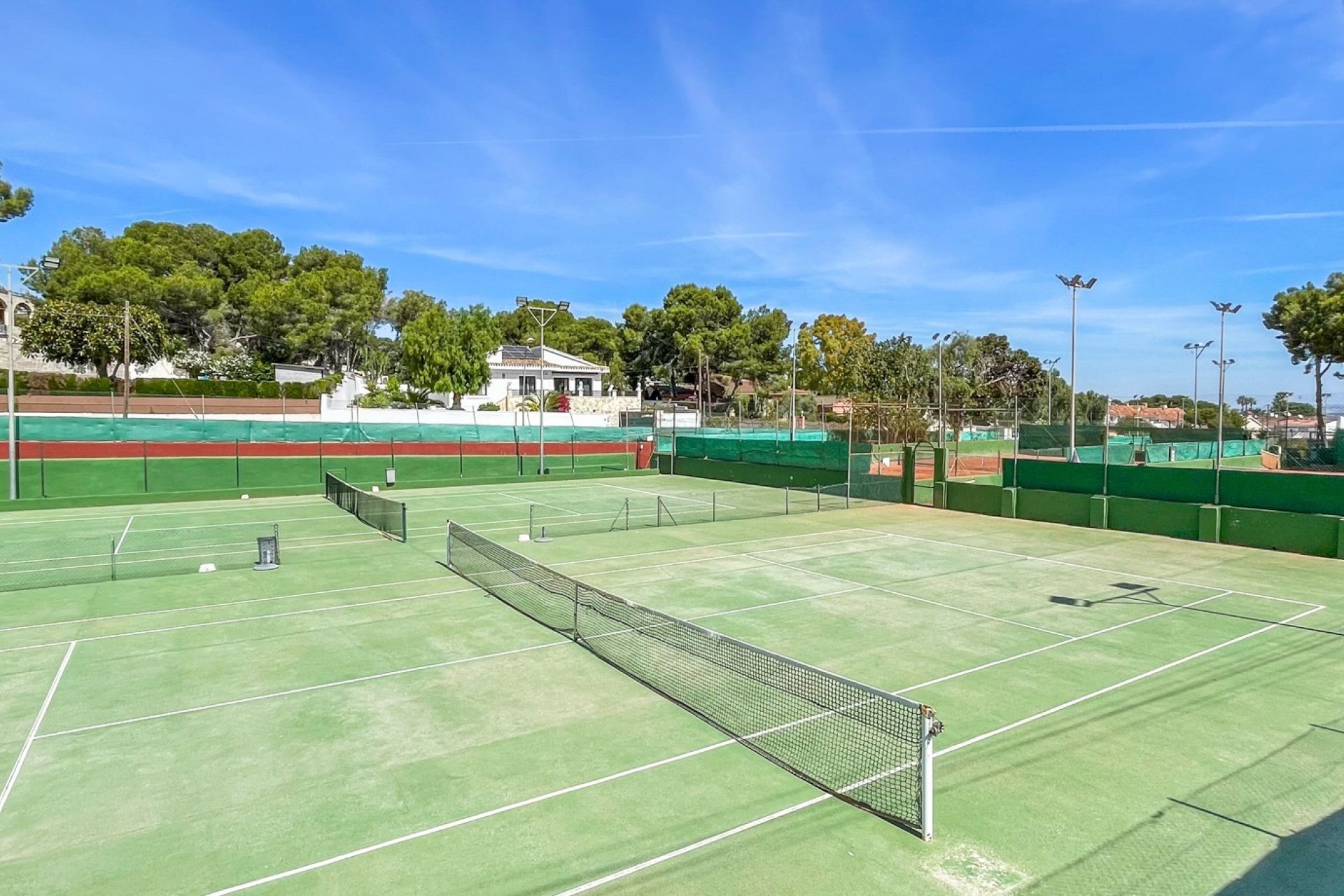 Használt Ingatlanok - Sorház -
Torrevieja - Costa Blanca