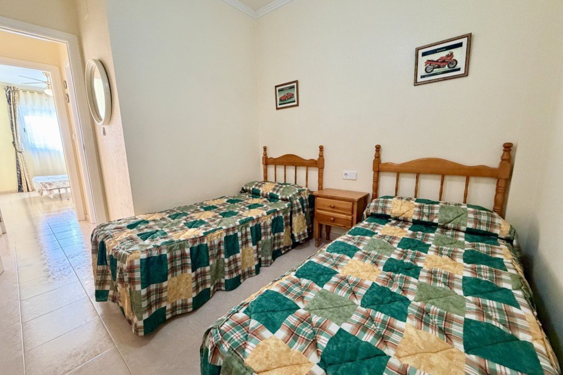 Használt Ingatlanok - Sorház -
Torrevieja - Costa Blanca