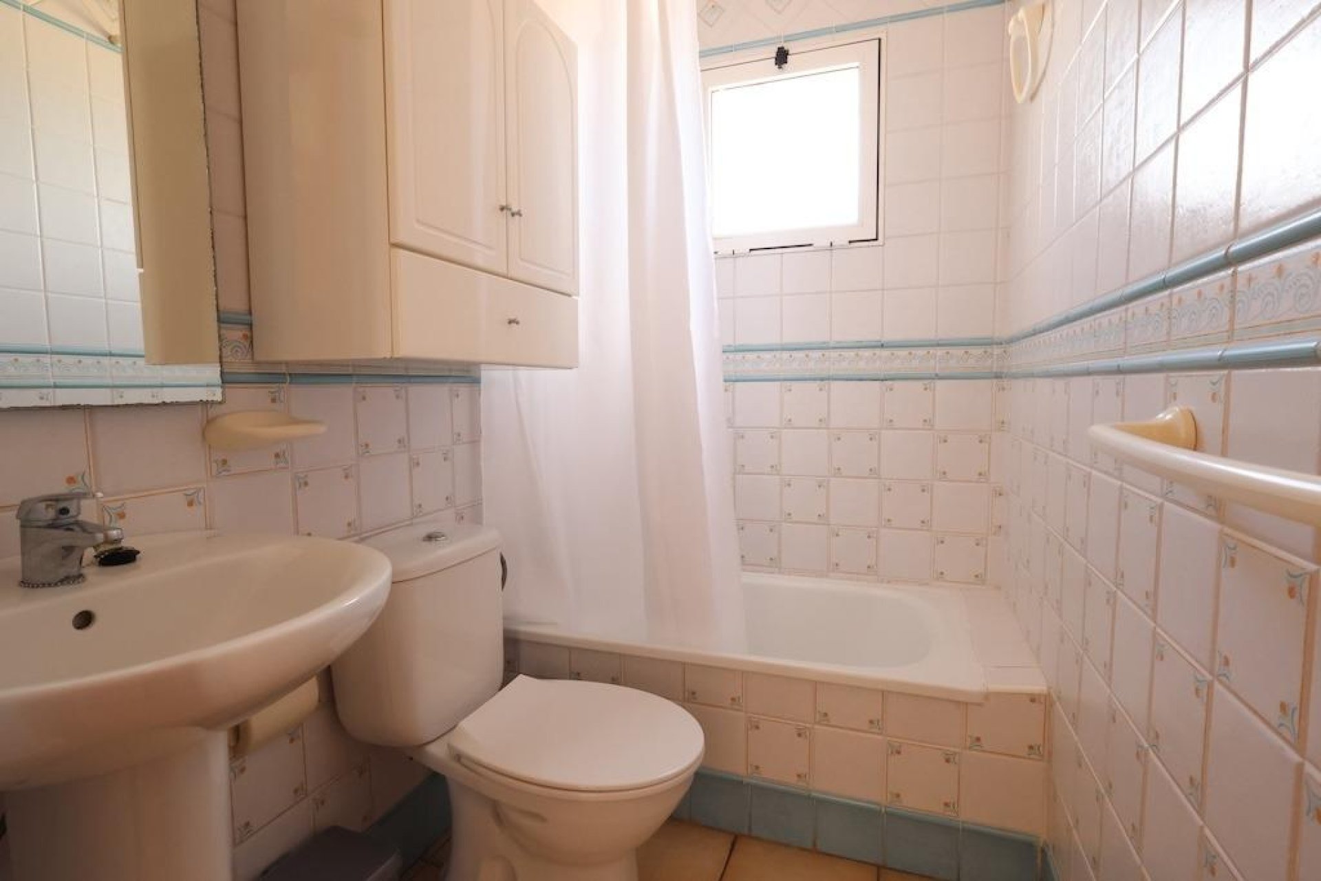 Használt Ingatlanok - Sorház -
Torrevieja - Costa Blanca