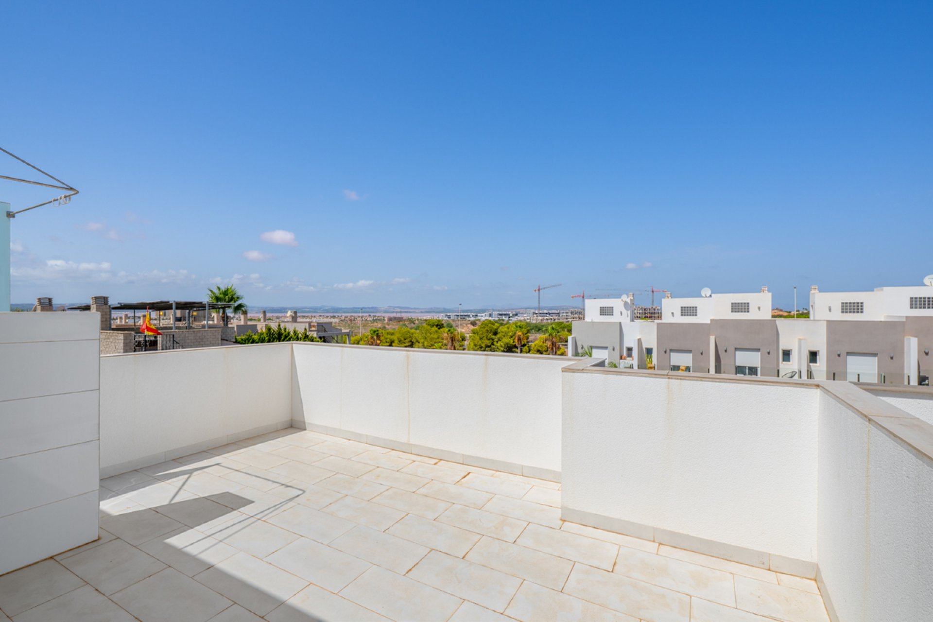 Használt Ingatlanok - Sorház -
Torrevieja - Costa Blanca