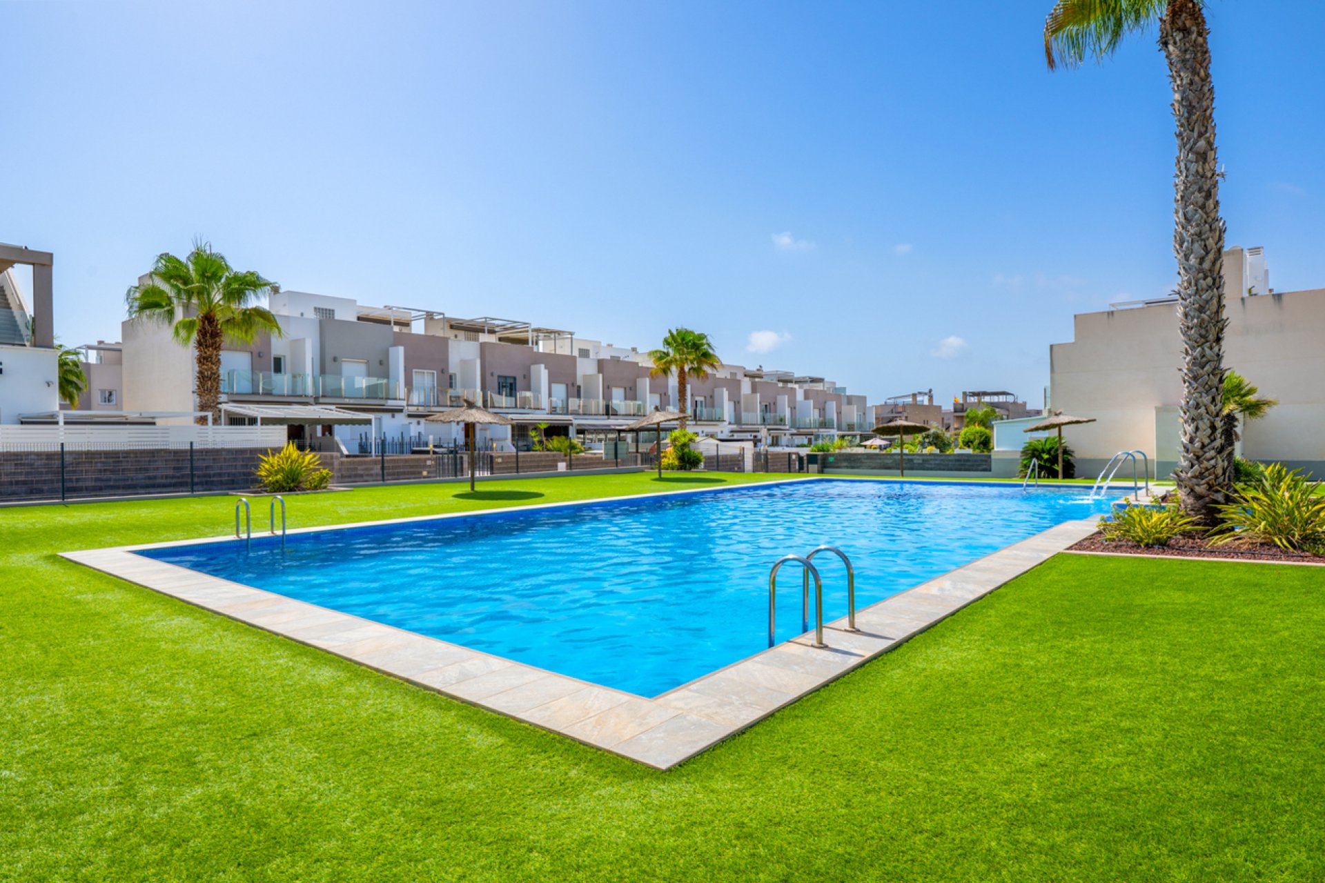 Használt Ingatlanok - Sorház -
Torrevieja - Costa Blanca