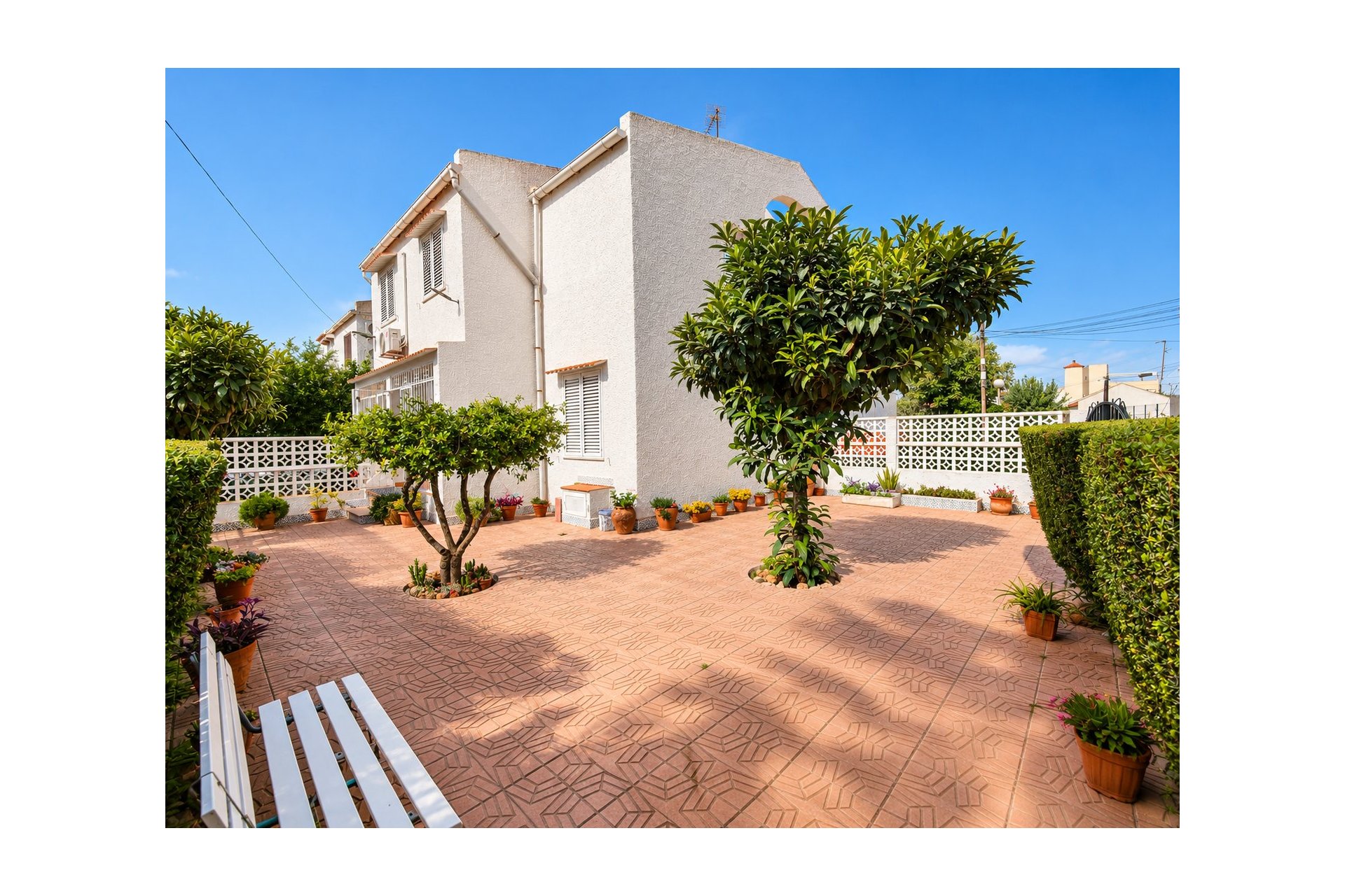 Használt Ingatlanok - Sorház -
Torrevieja - Costa Blanca