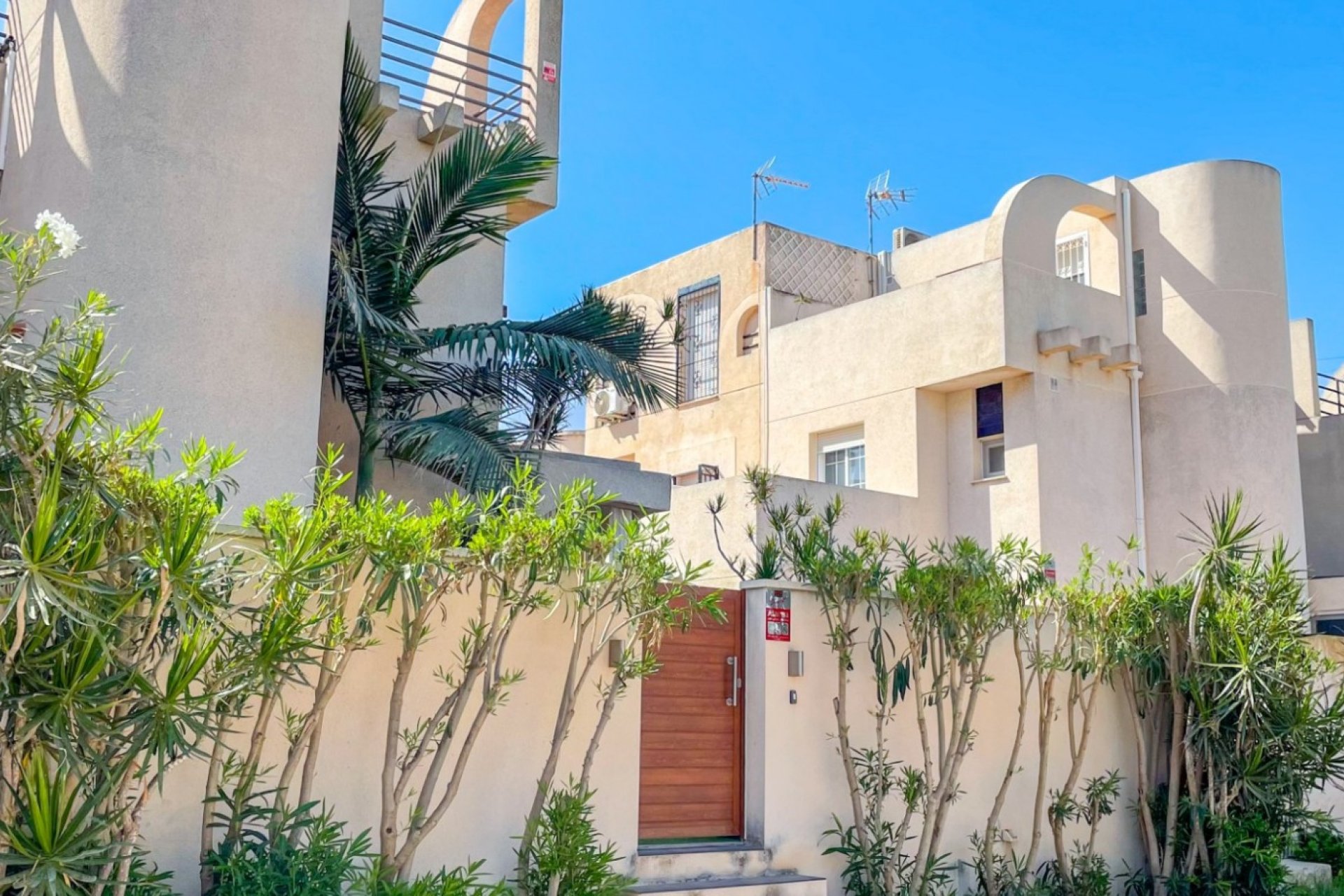 Használt Ingatlanok - Sorház -
Torrevieja - Costa Blanca