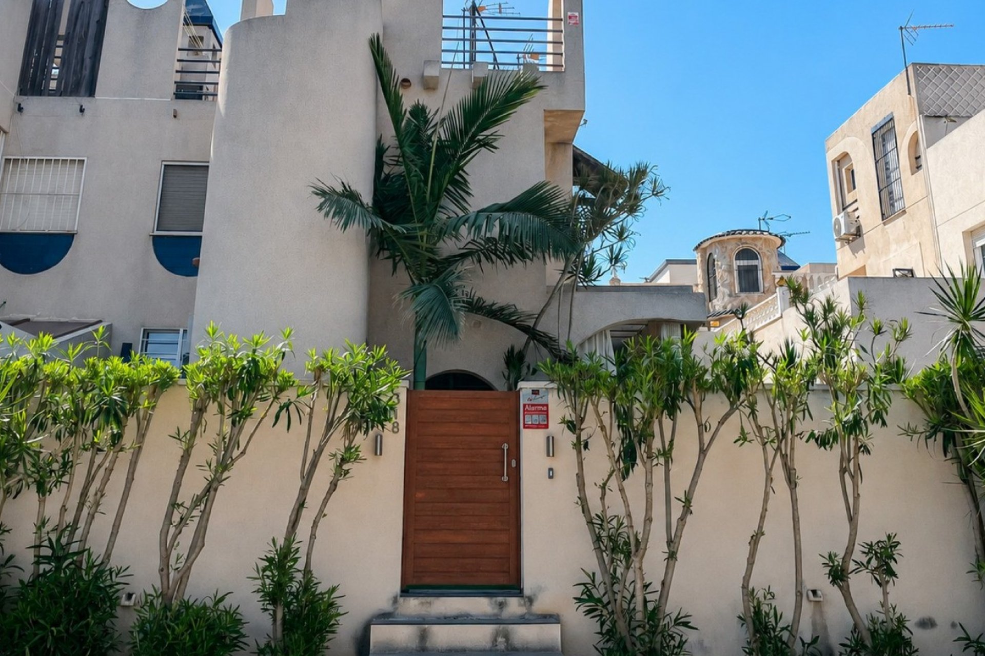 Használt Ingatlanok - Sorház -
Torrevieja - Costa Blanca