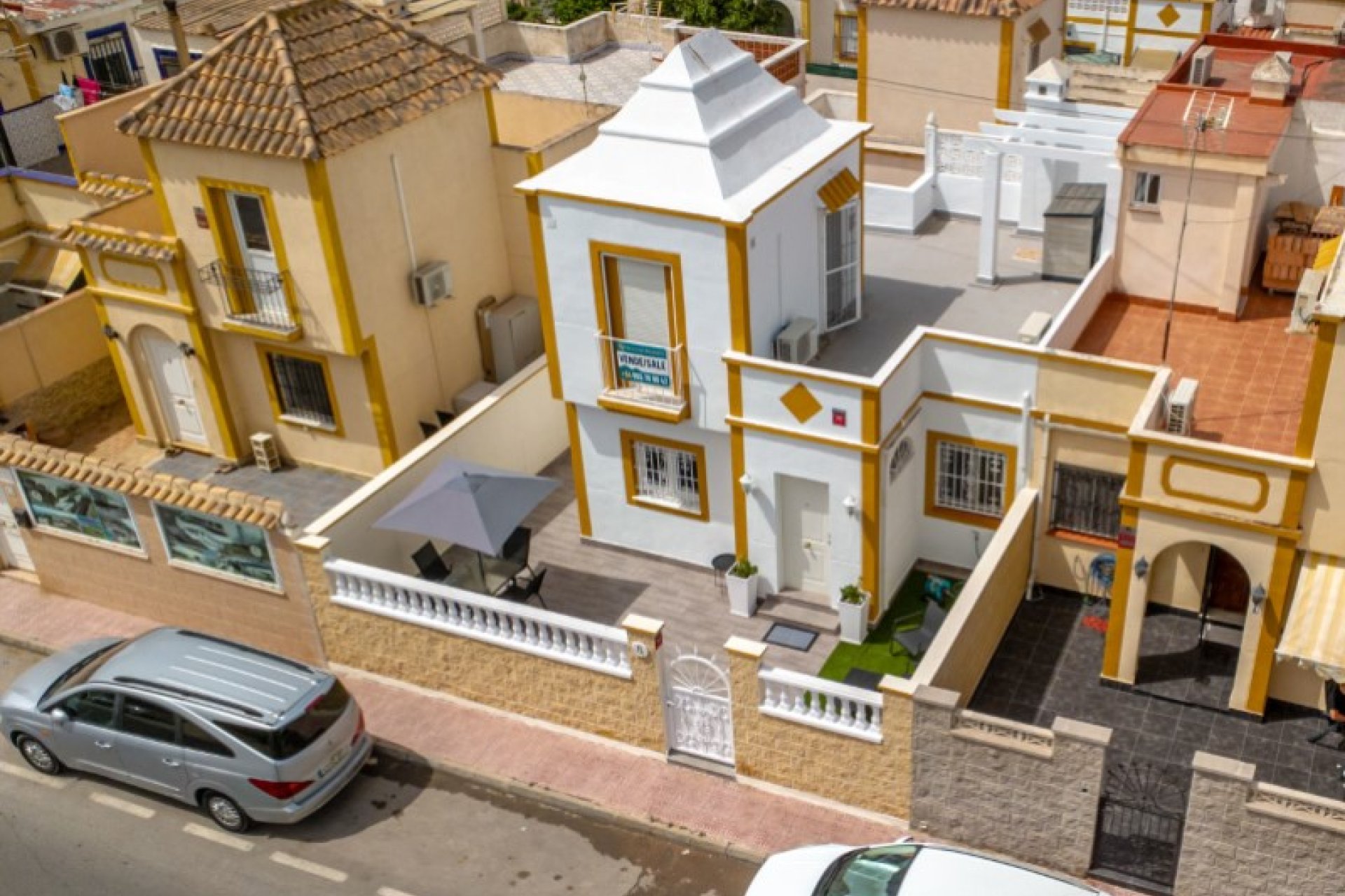 Használt Ingatlanok - Sorház -
Torrevieja - Costa Blanca
