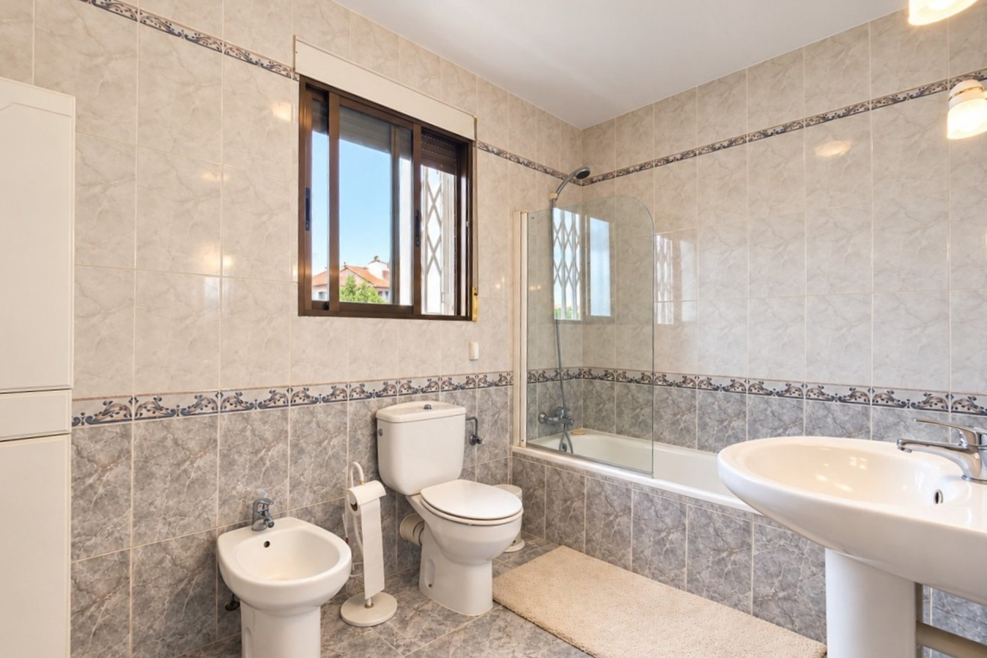 Használt Ingatlanok - Sorház -
Torrevieja - Costa Blanca