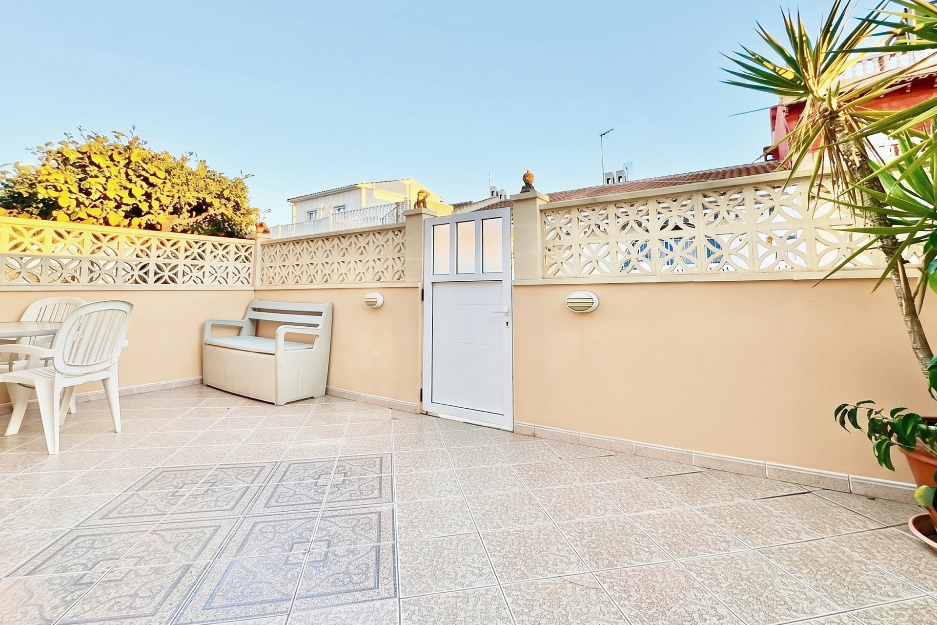 Használt Ingatlanok - Sorház -
Torrevieja - Costa Blanca