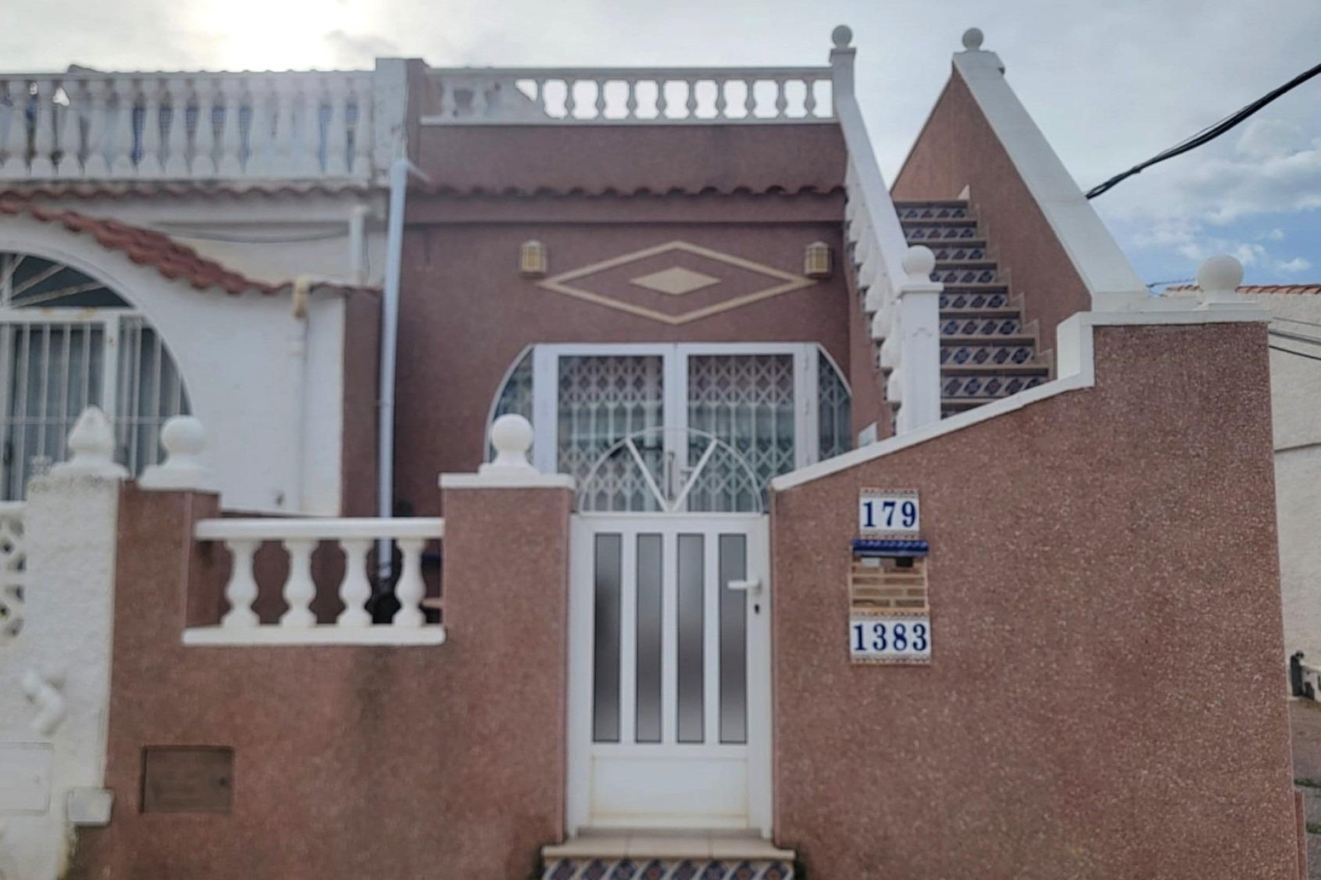 Használt Ingatlanok - Sorház -
Torrevieja - El Chaparral