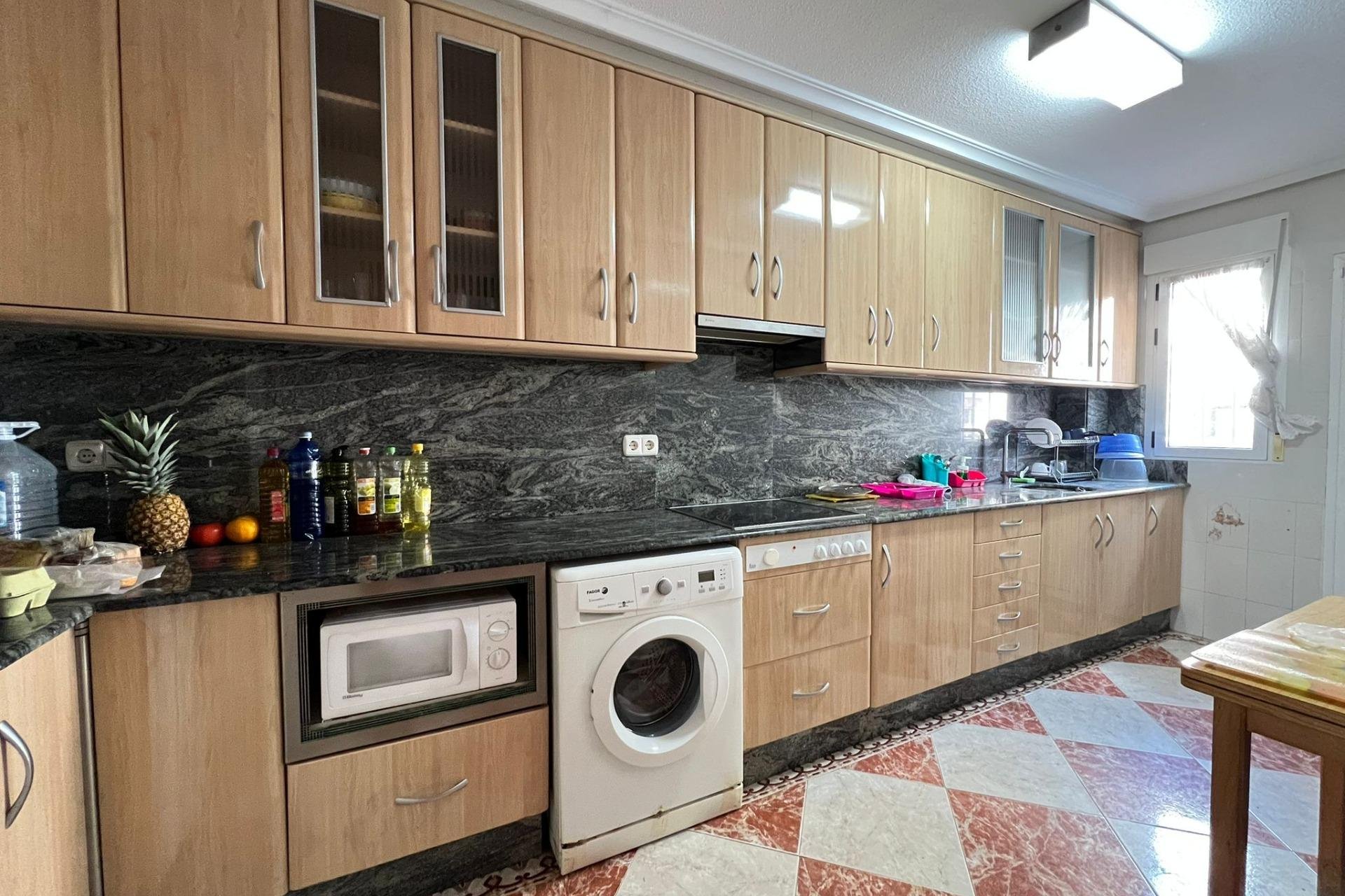 Használt Ingatlanok - Sorház -
Torrevieja - La Mata