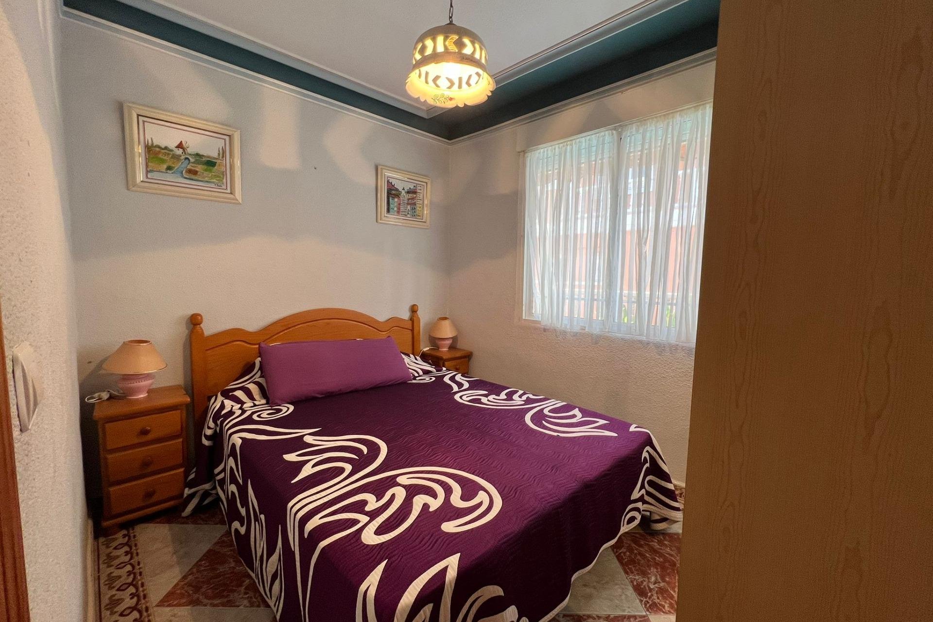 Használt Ingatlanok - Sorház -
Torrevieja - La Mata