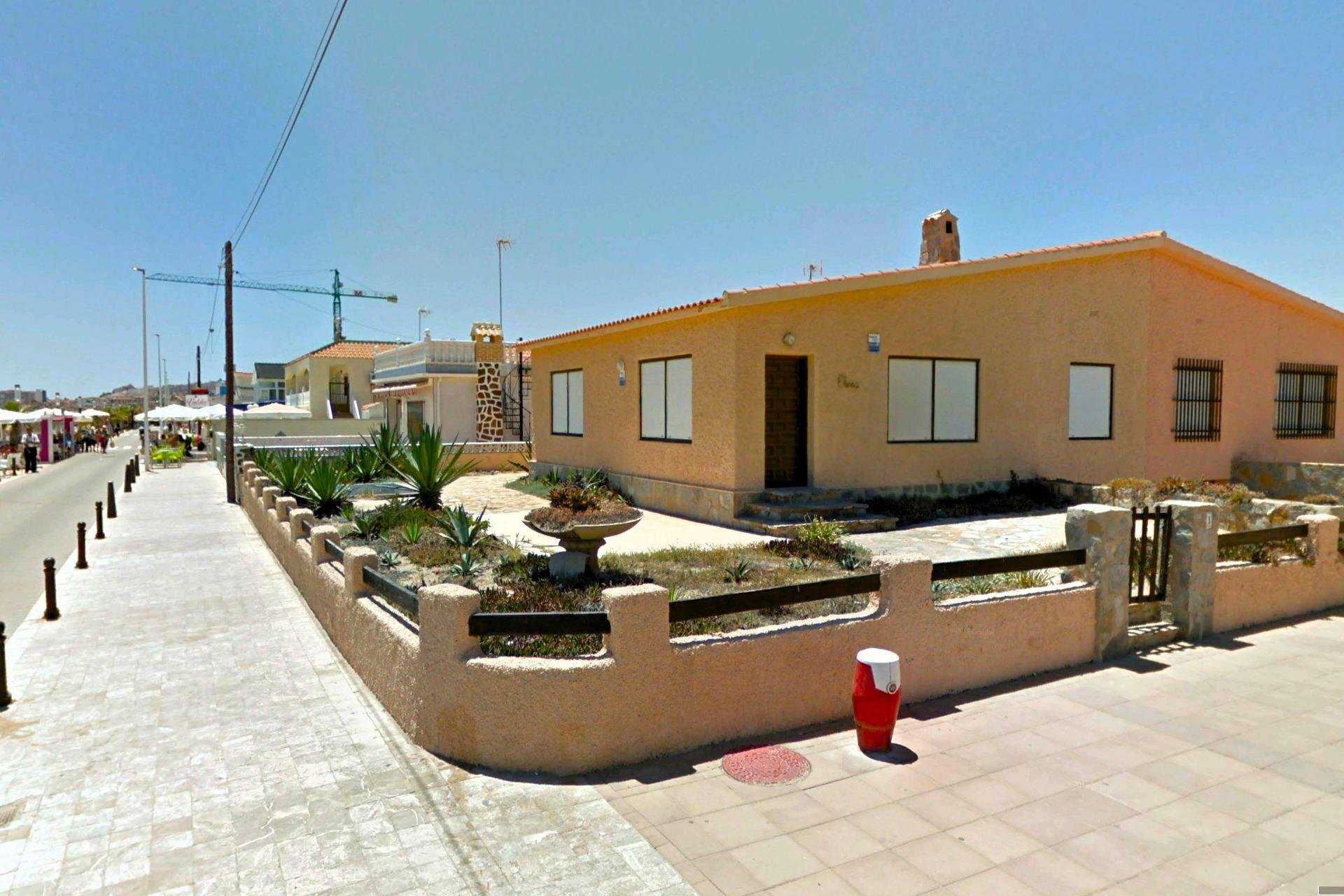 Használt Ingatlanok - Sorház -
Torrevieja - La Mata