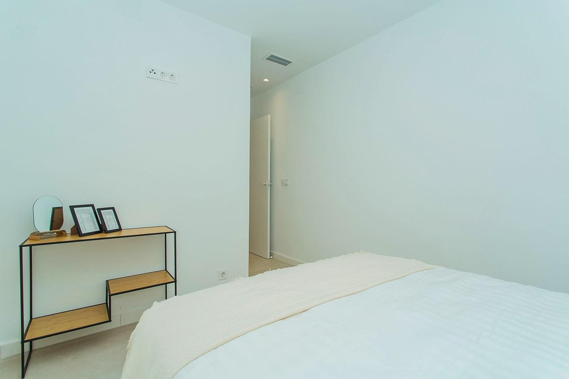 Használt Ingatlanok - Sorház -
Torrevieja - La Siesta