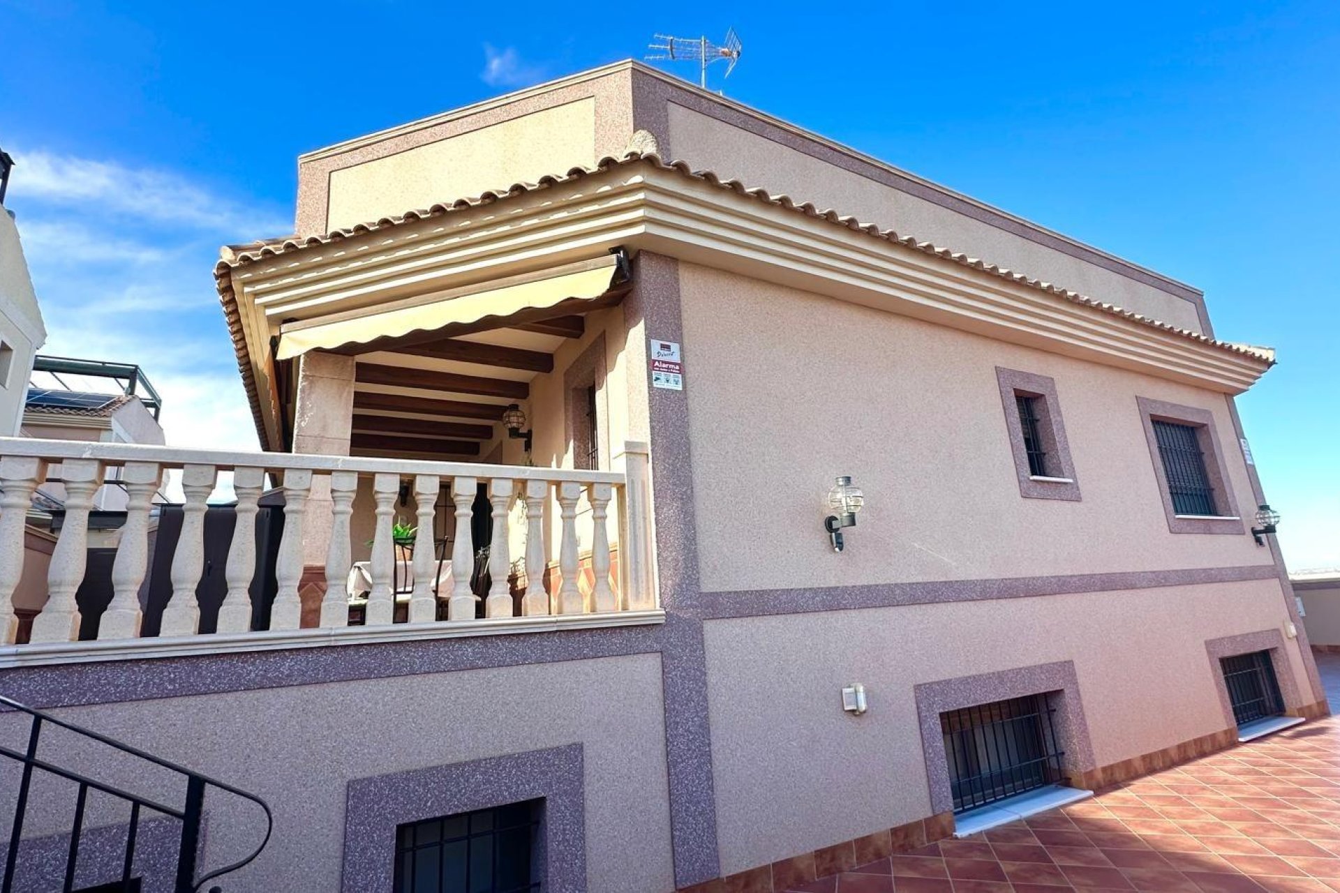 Használt Ingatlanok - Sorház -
Torrevieja - La Siesta