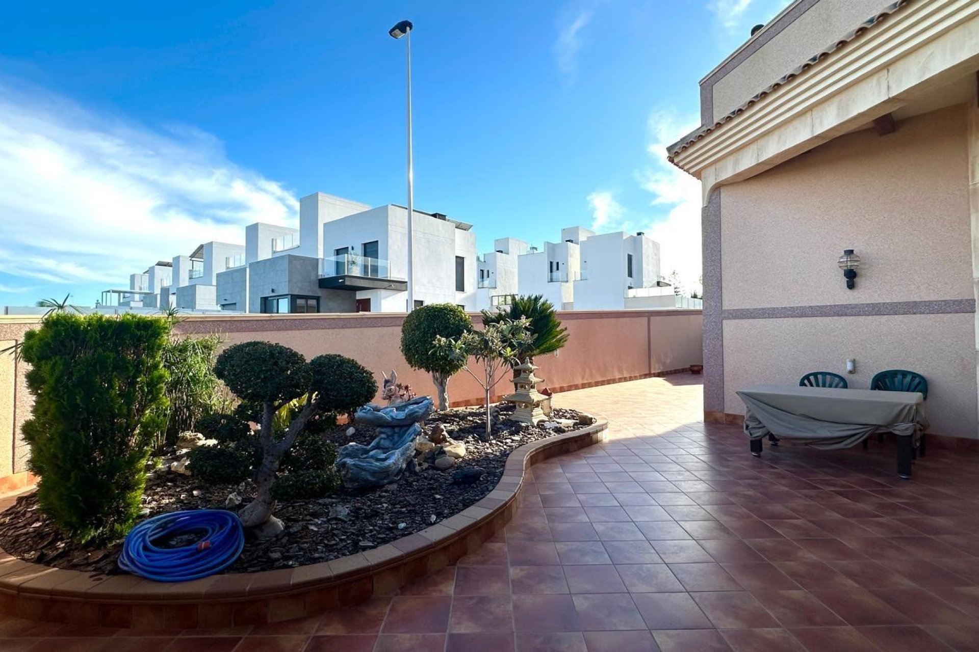 Használt Ingatlanok - Sorház -
Torrevieja - La Siesta