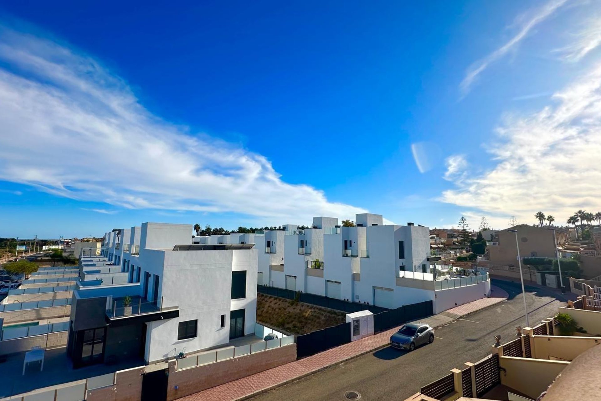 Használt Ingatlanok - Sorház -
Torrevieja - La Siesta