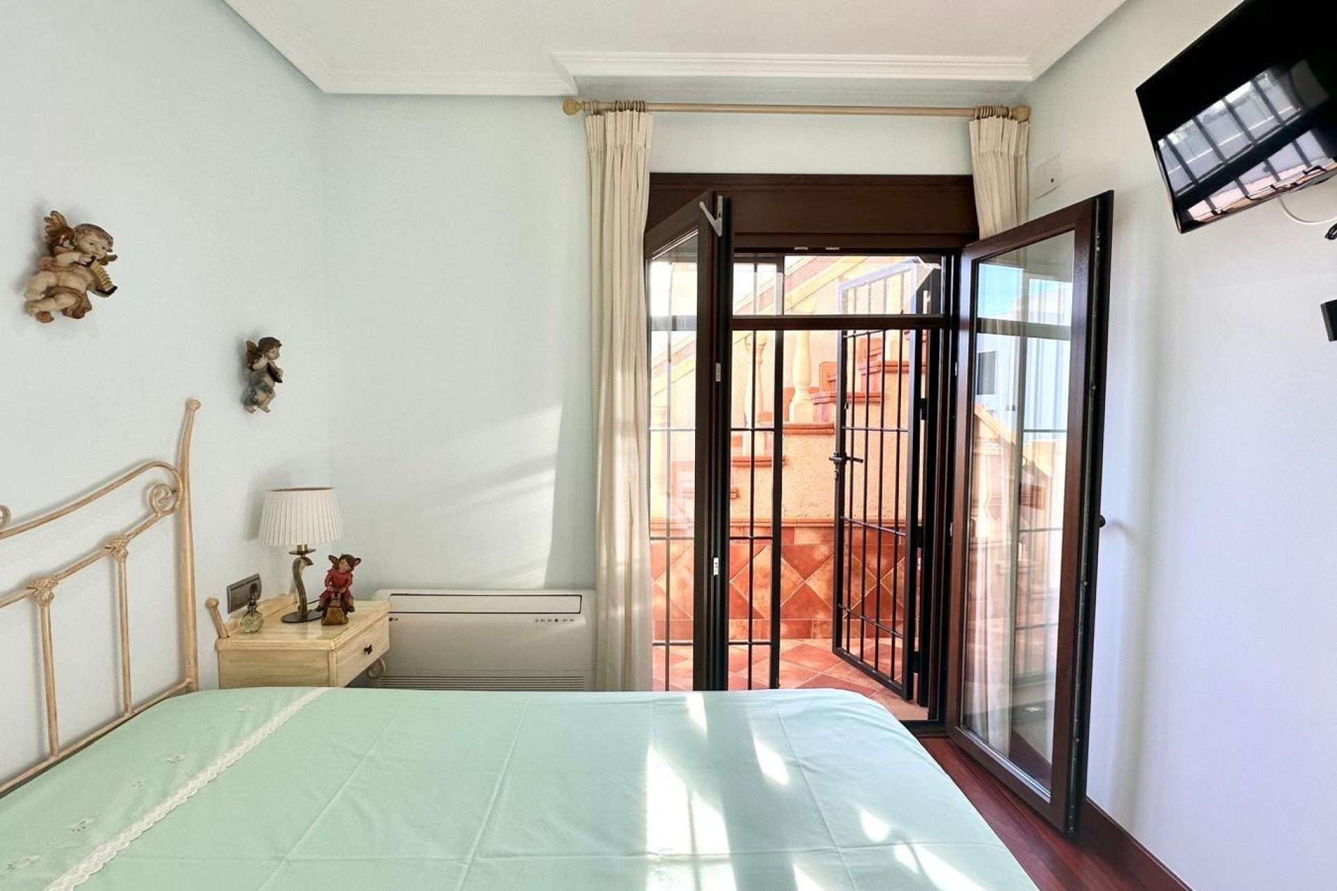Használt Ingatlanok - Sorház -
Torrevieja - La Siesta
