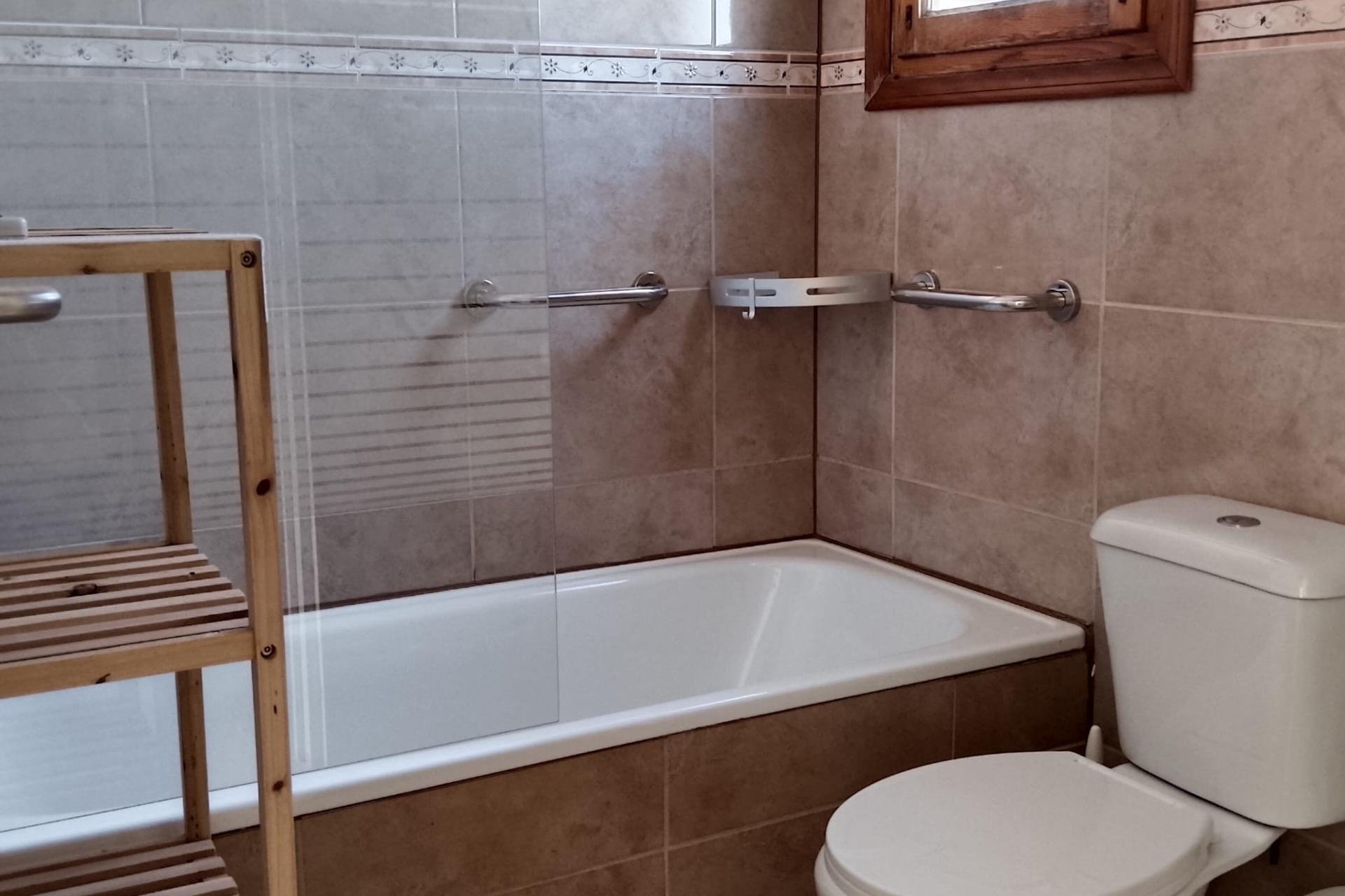 Használt Ingatlanok - Sorház -
Torrevieja - Los Balcones