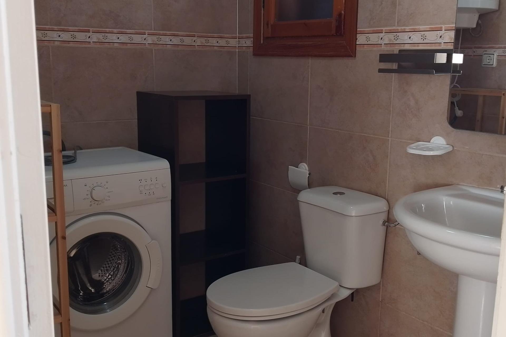 Használt Ingatlanok - Sorház -
Torrevieja - Los Balcones