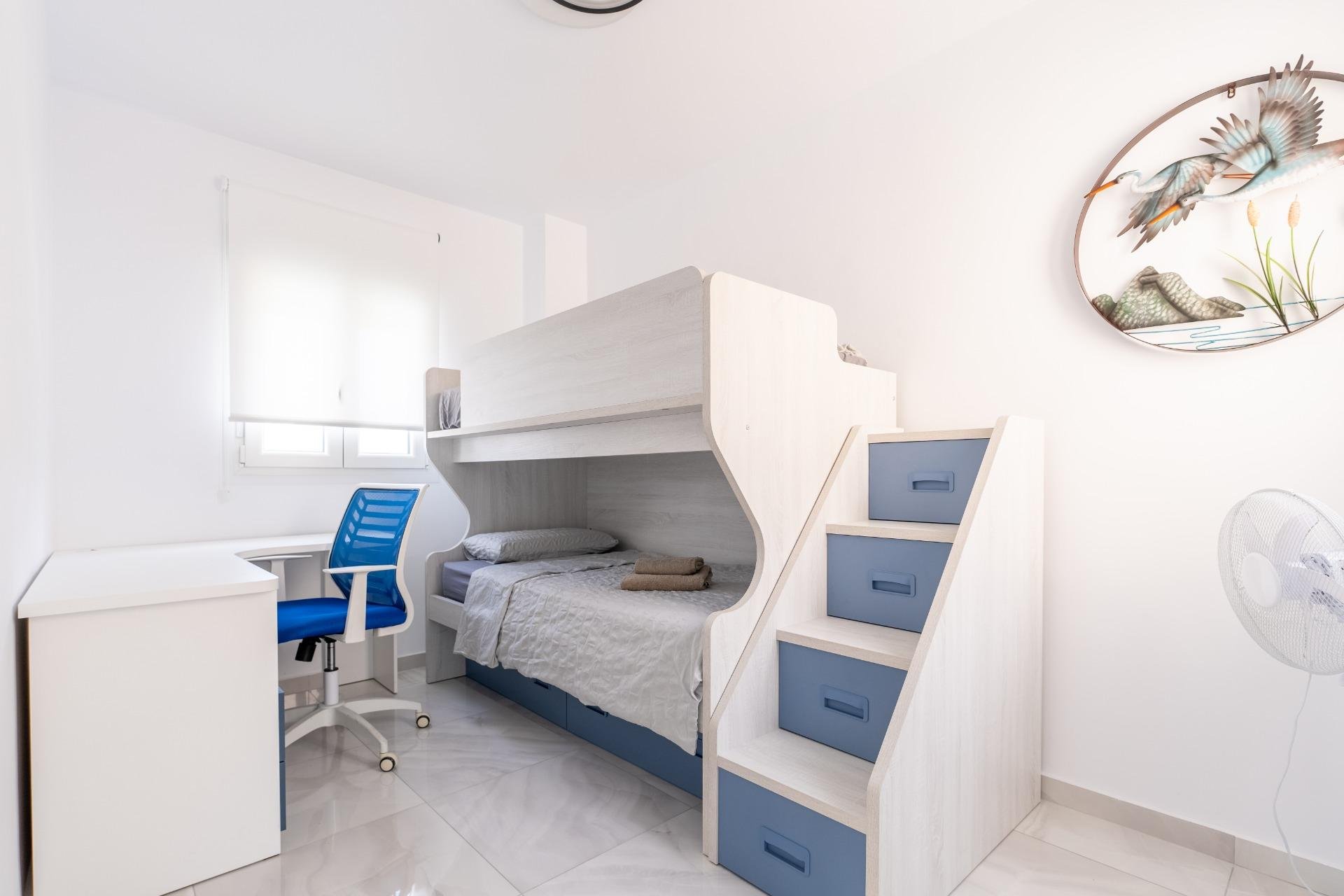 Használt Ingatlanok - Sorház -
Torrevieja - Punta Prima