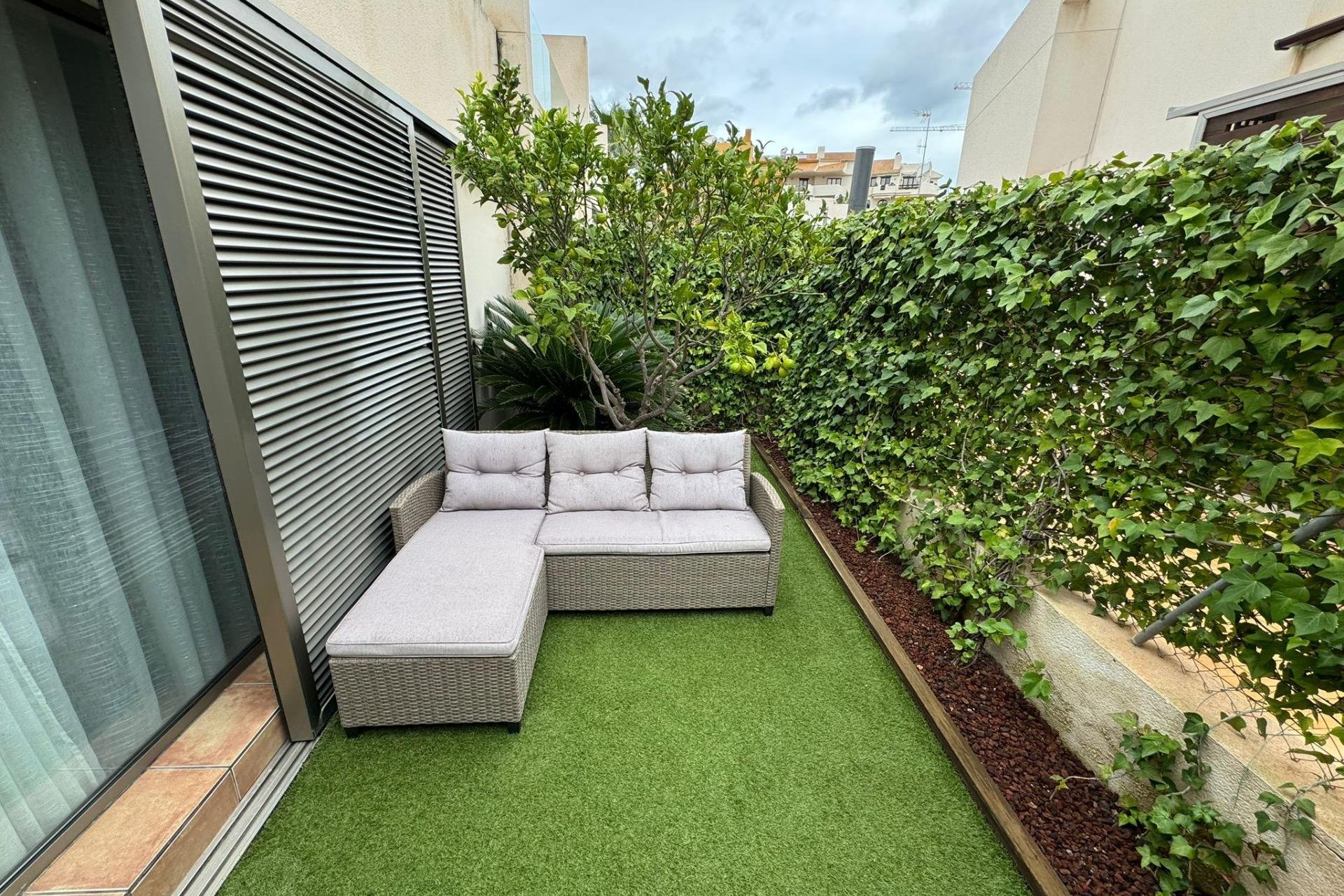 Használt Ingatlanok - Sorház -
Torrevieja - Punta Prima