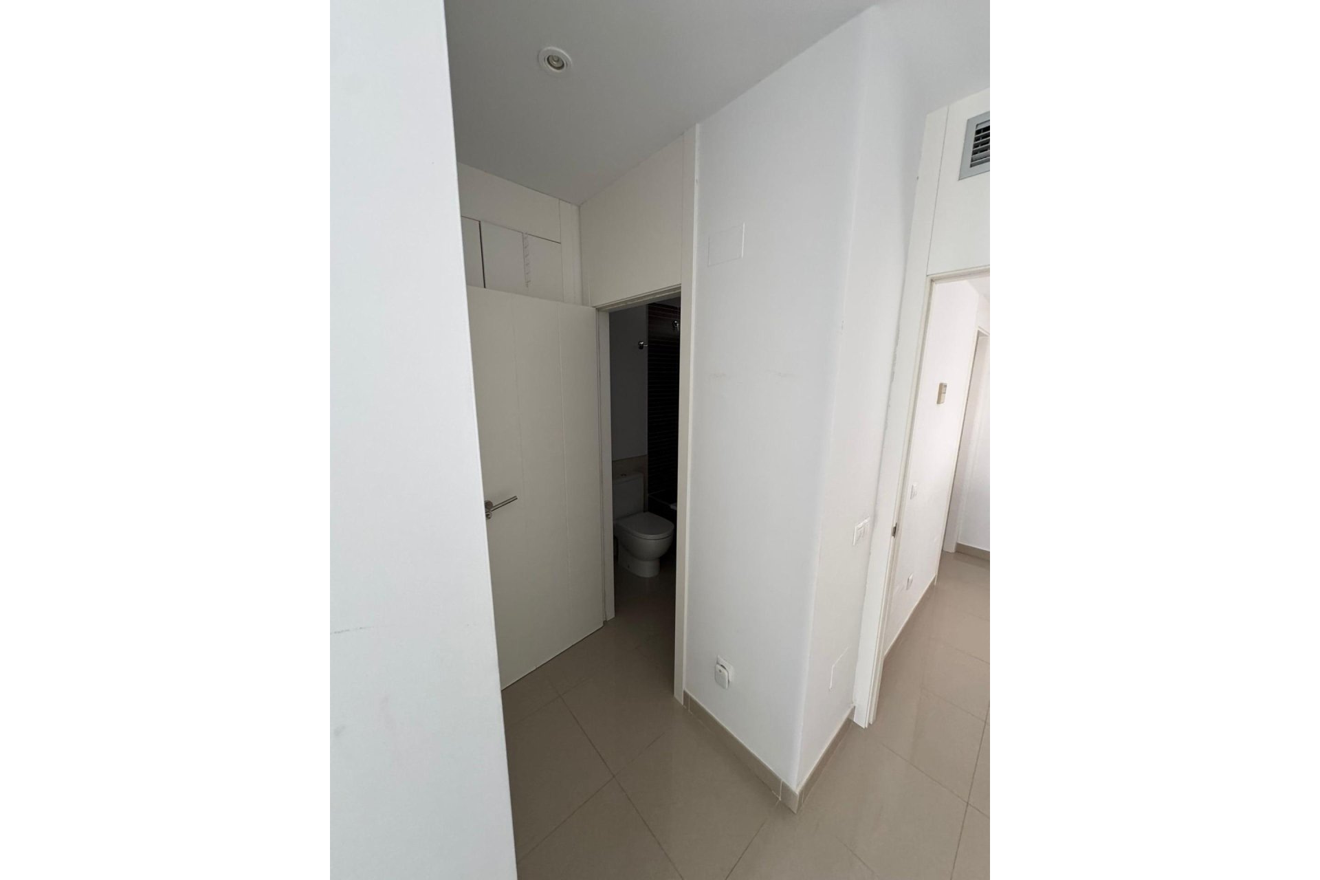 Használt Ingatlanok - Sorház -
Torrevieja - Punta Prima