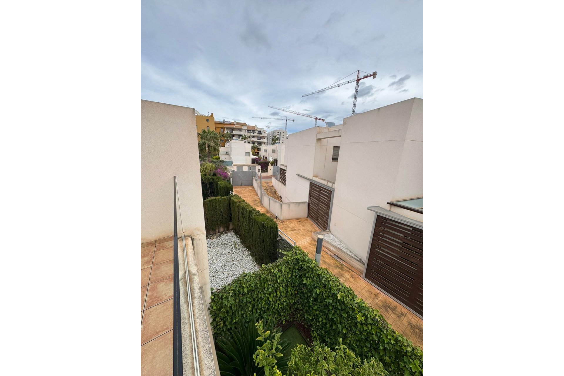 Használt Ingatlanok - Sorház -
Torrevieja - Punta Prima