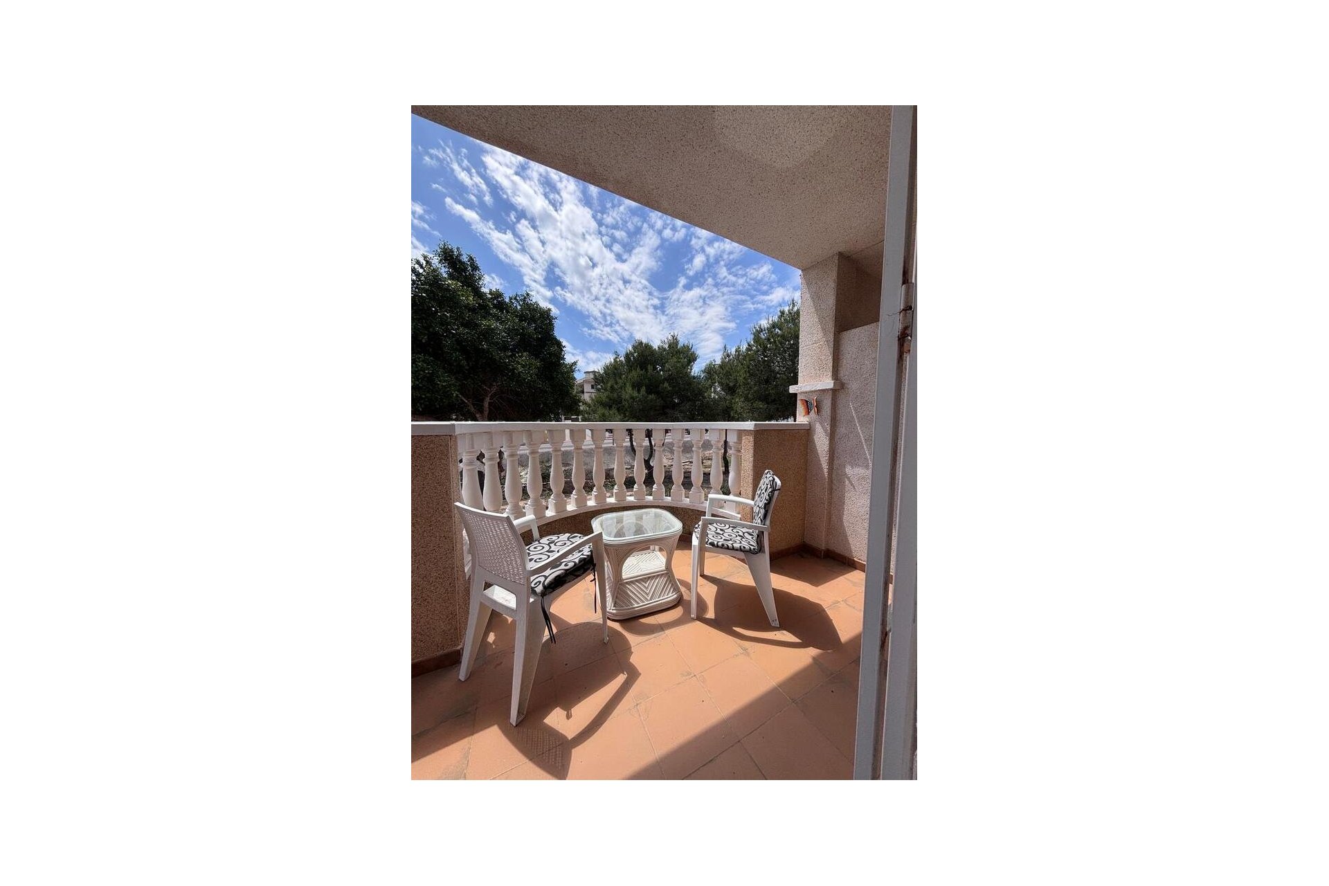 Használt Ingatlanok - Sorház -
Villamartin - Costa Blanca