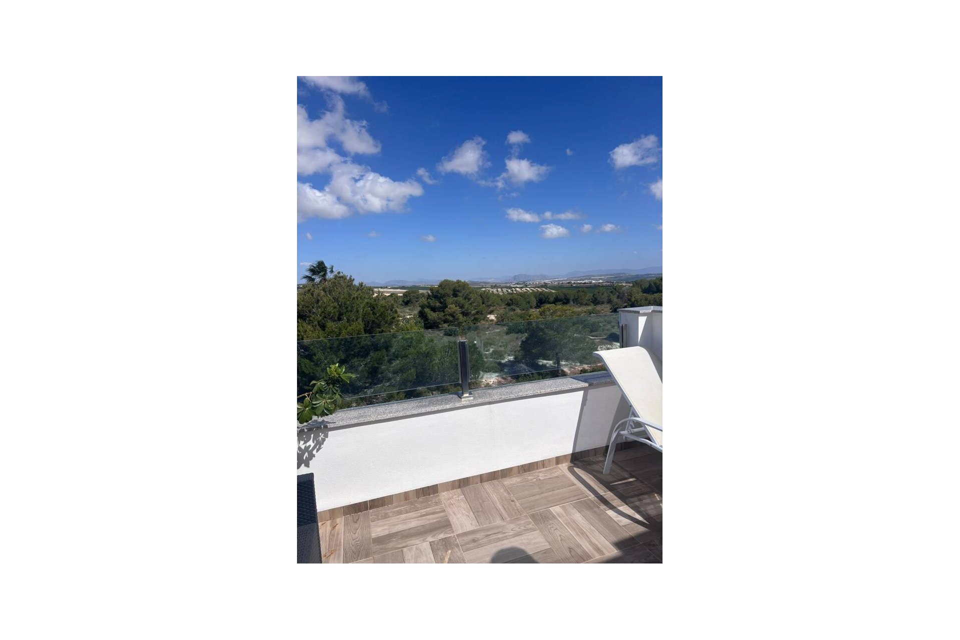 Használt Ingatlanok - Sorház -
Villamartin - Costa Blanca