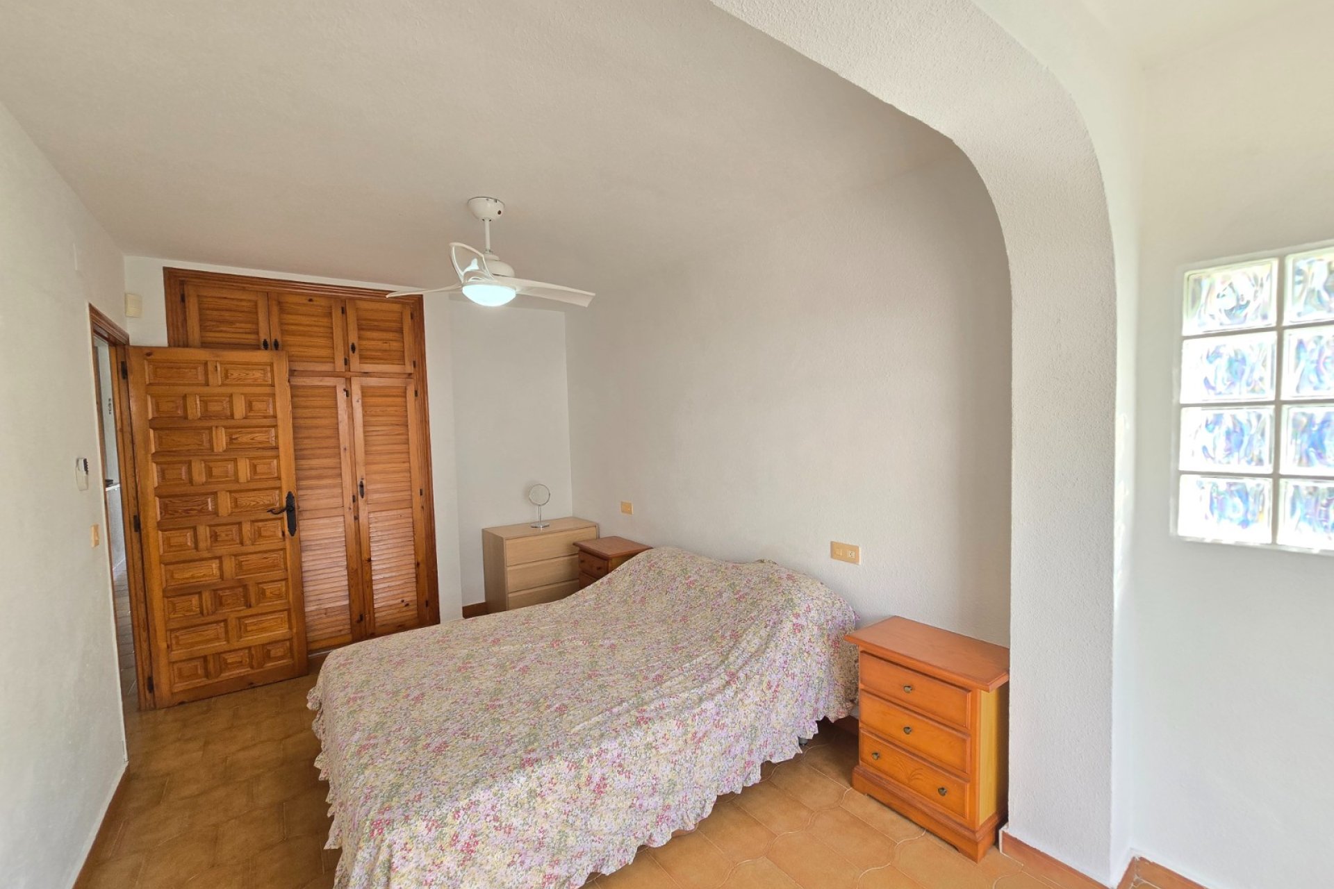 Használt Ingatlanok - Sorház -
Villamartin - Costa Blanca