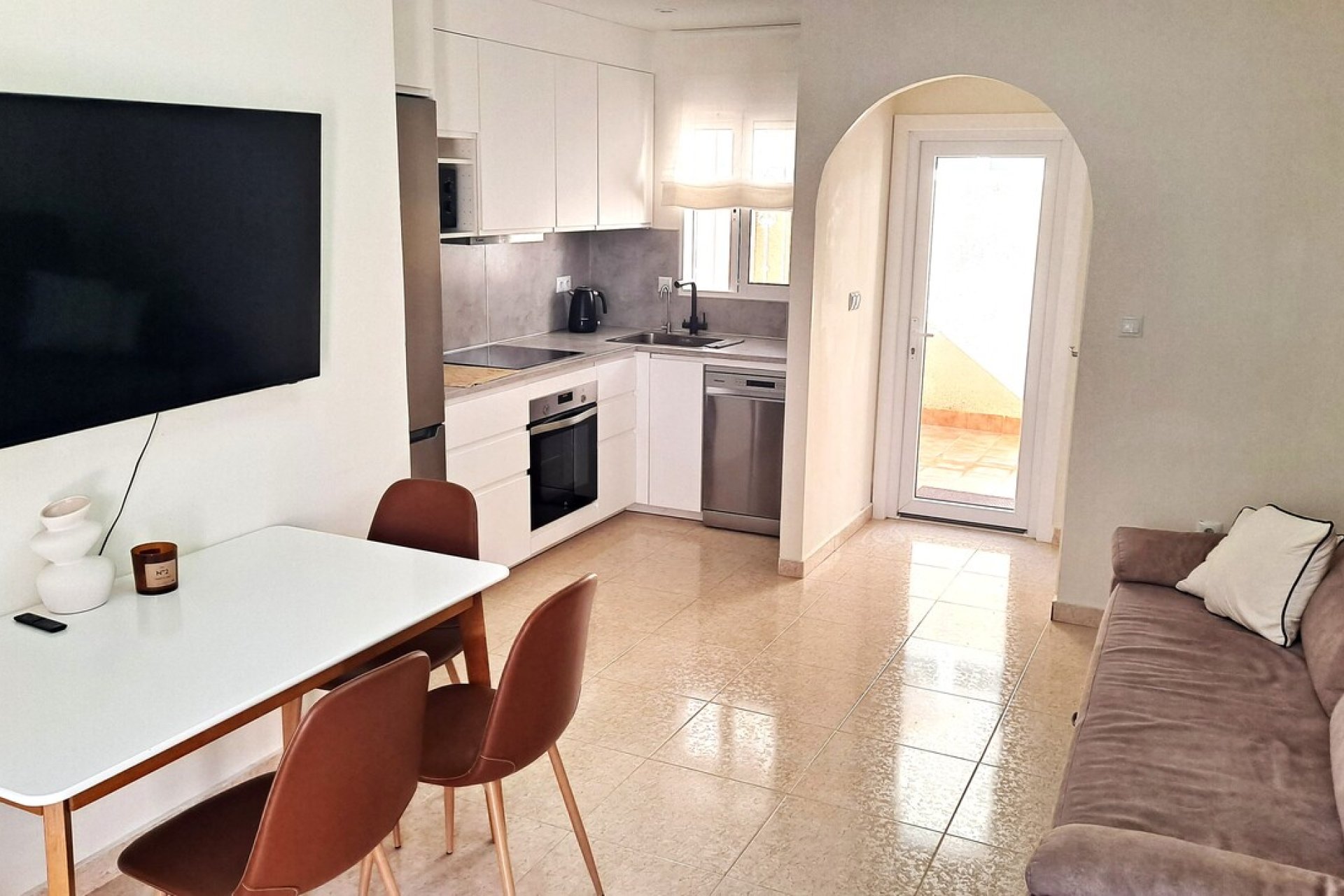 Használt Ingatlanok - Sorház -
Villamartin - Costa Blanca