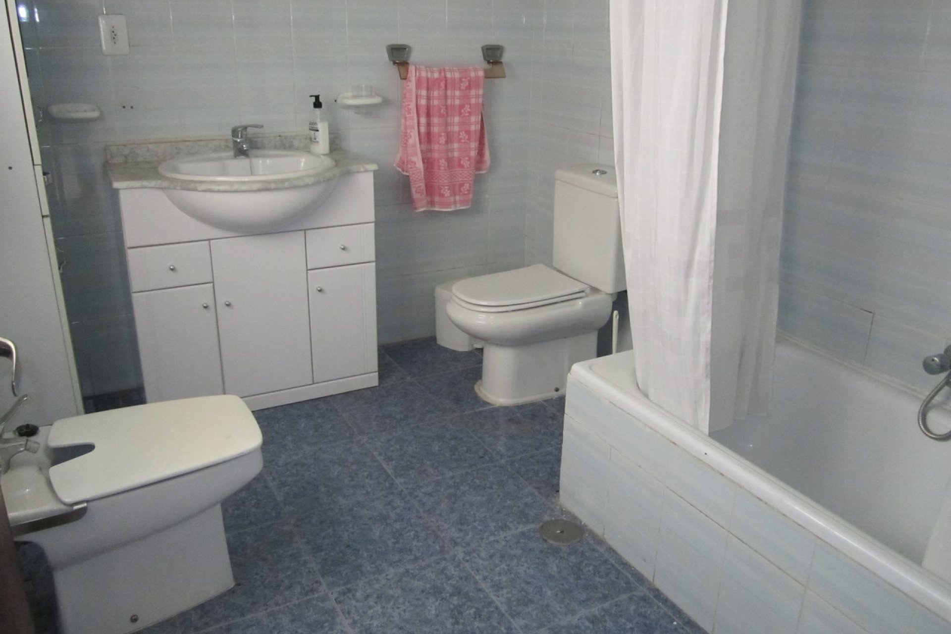 Használt Ingatlanok - Sorház -
Yecla - Inland