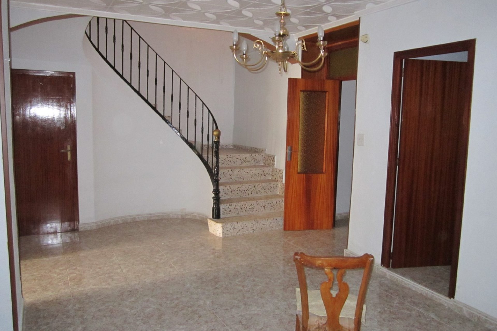 Használt Ingatlanok - Sorház -
Yecla - Inland