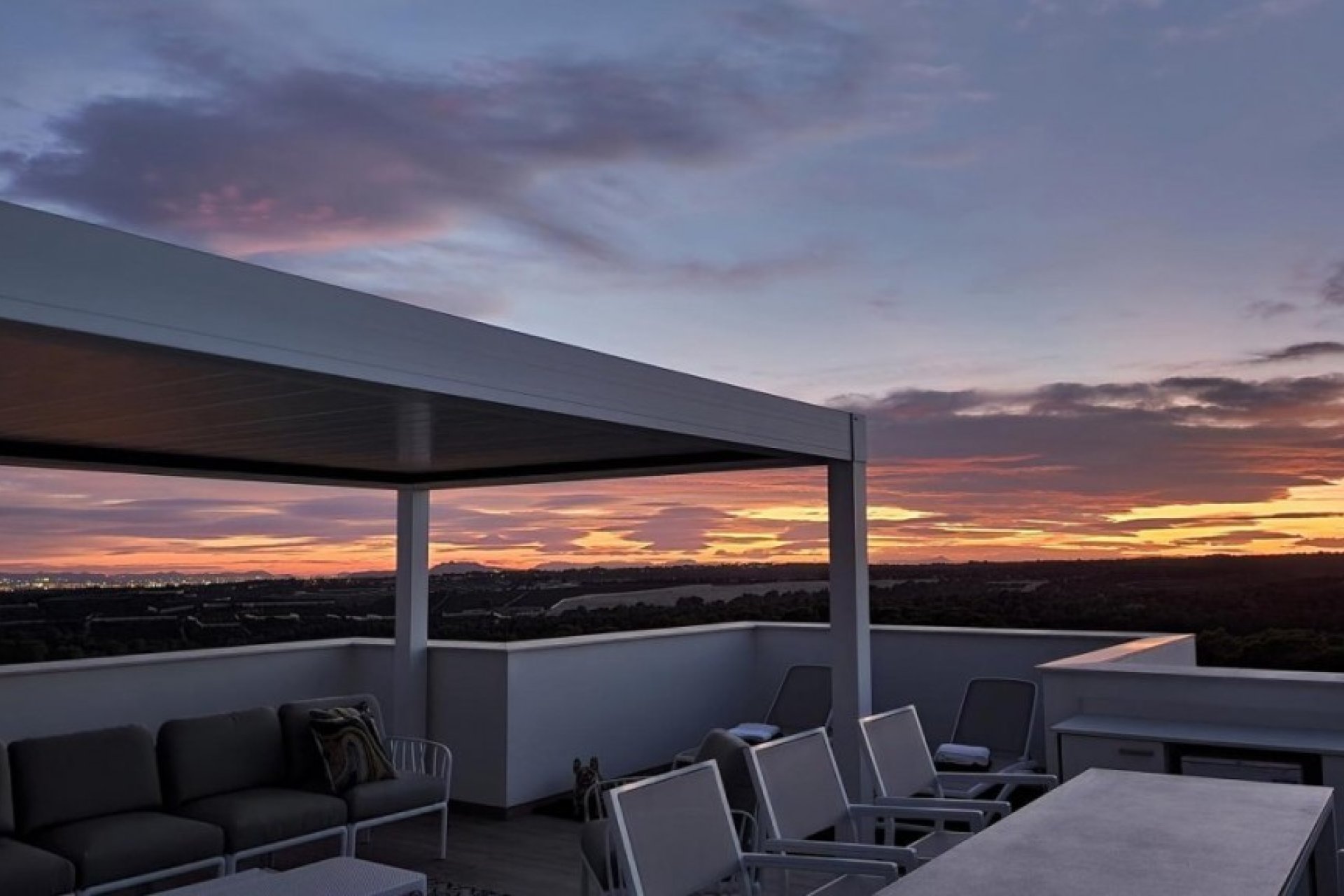 Használt Ingatlanok - Tetőtéri lakás -
Campoamor - Costa Blanca