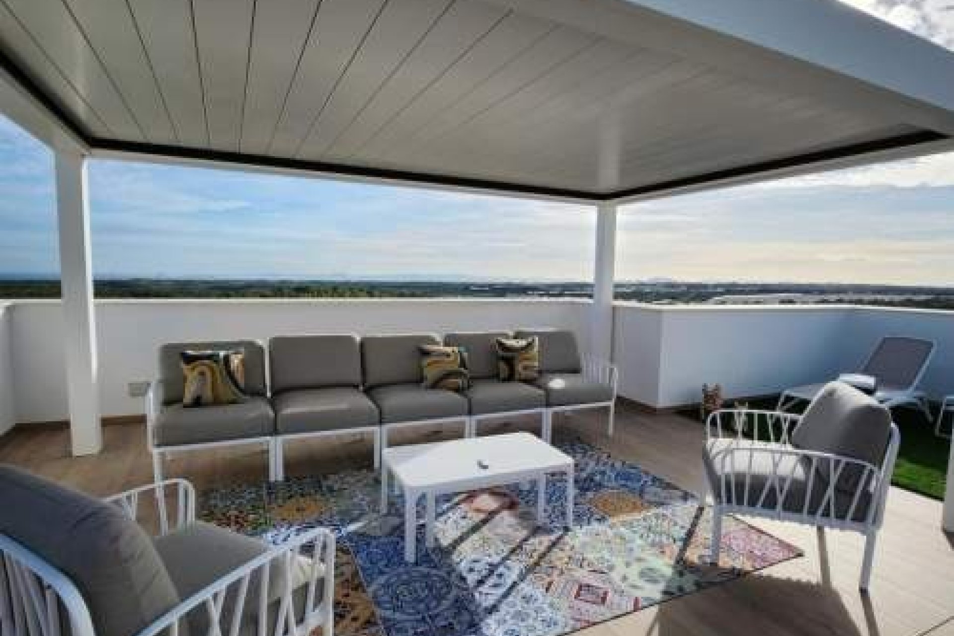 Használt Ingatlanok - Tetőtéri lakás -
Campoamor - Costa Blanca