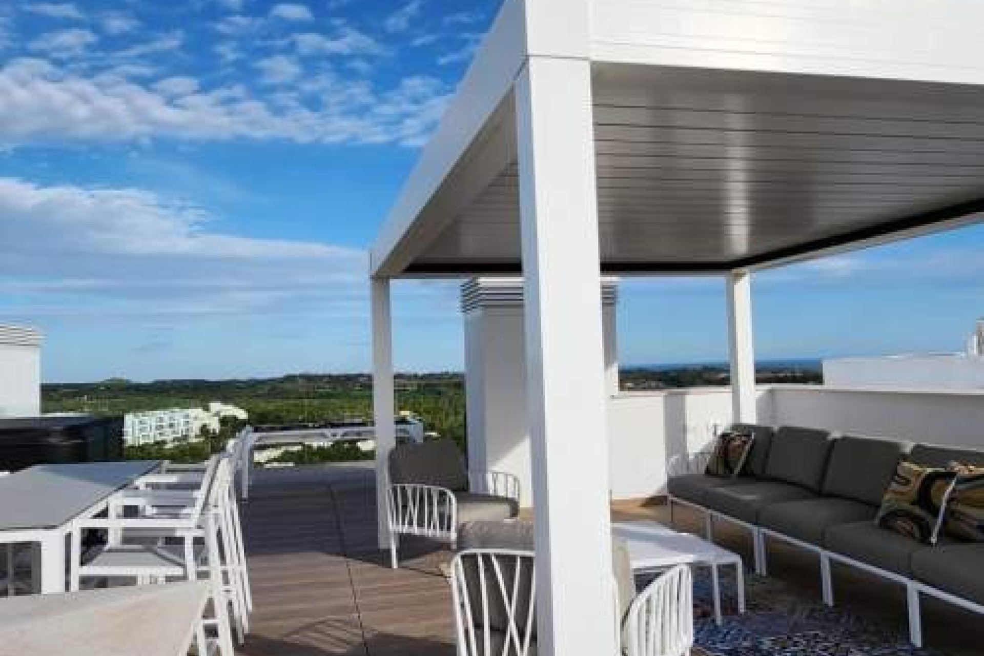Használt Ingatlanok - Tetőtéri lakás -
Campoamor - Costa Blanca