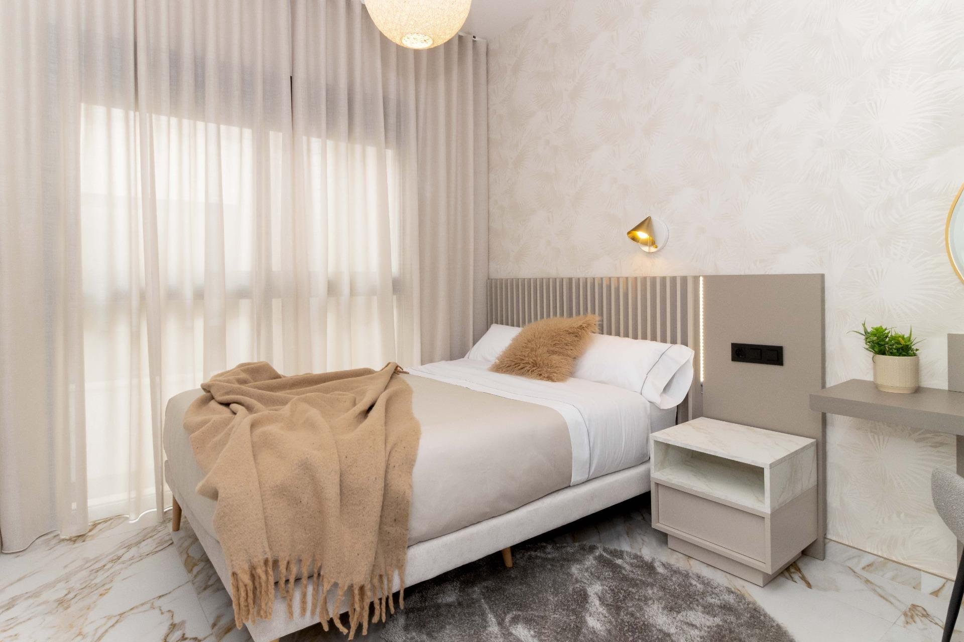 Használt Ingatlanok - Tetőtéri lakás -
Guardamar del Segura - Pueblo