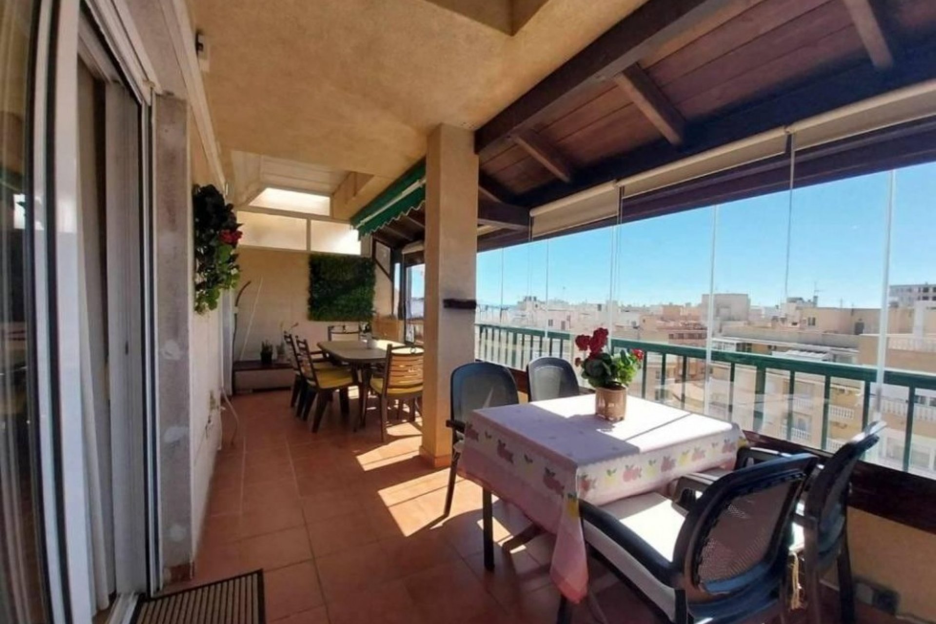 Használt Ingatlanok - Tetőtéri lakás -
La Mata - Costa Blanca