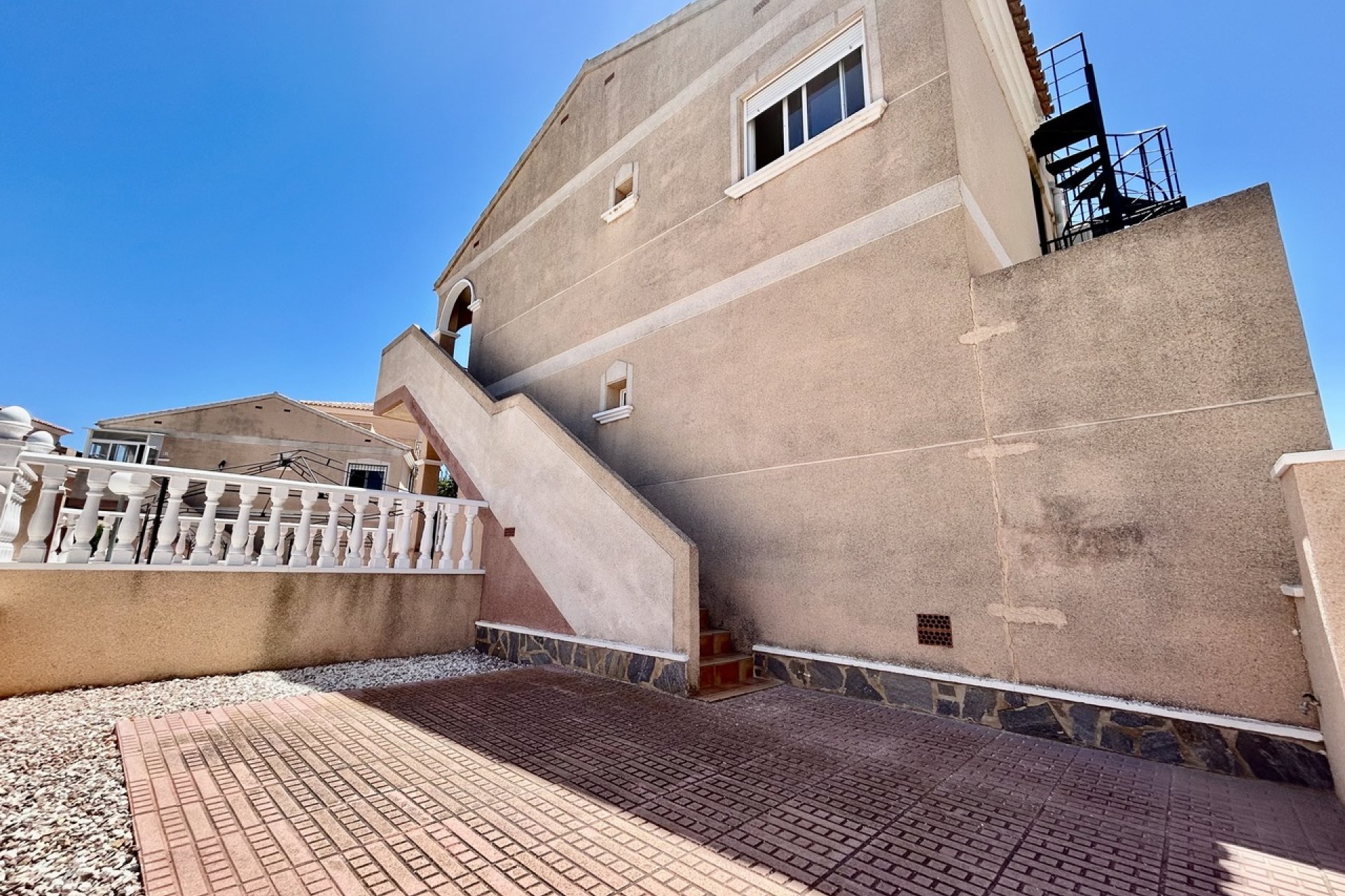 Használt Ingatlanok - Tetőtéri lakás -
La Zenia - Costa Blanca